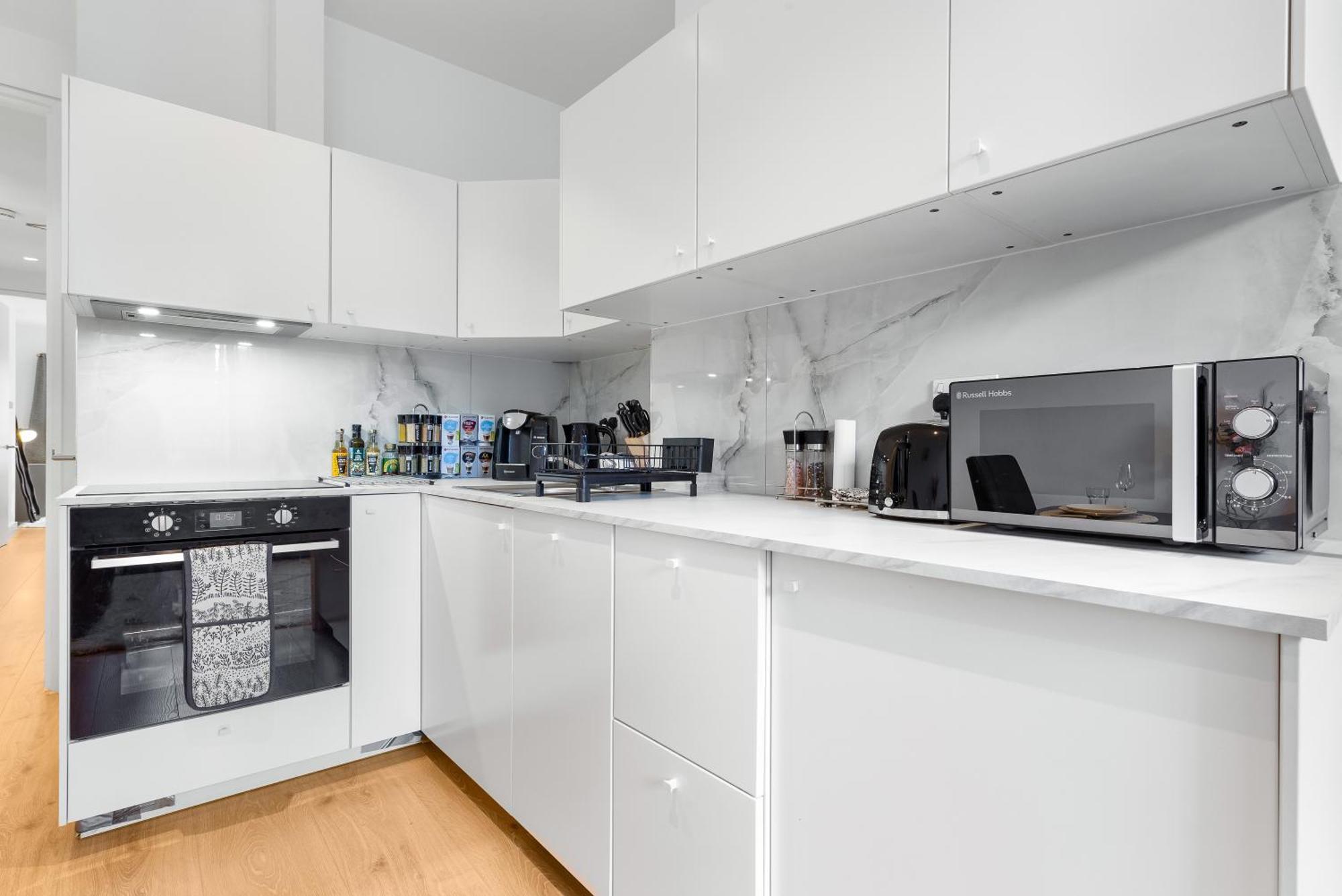 Modern Luxury Next To Aldgate East Station And Tower Of Appartement *