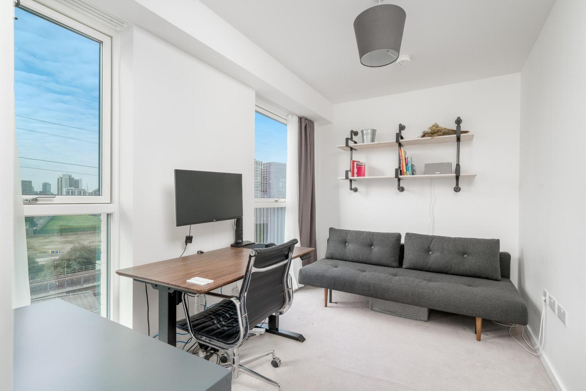 Apartment Waterview With Ultra Fast Wifi Close To Excel And O2, Corporates And Contractors Welcome London