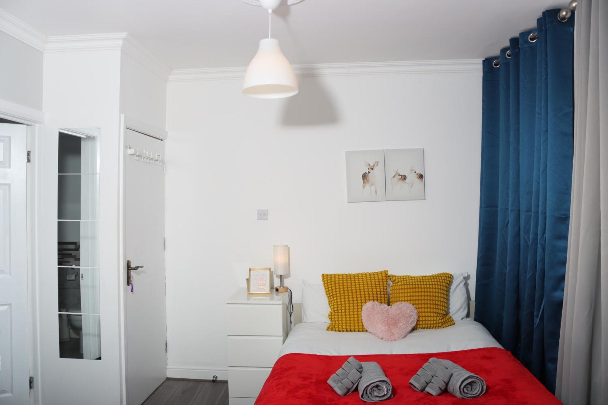 Lägenhet Cosy With Kitchenette And Private Bathroom - 15mins To London! London