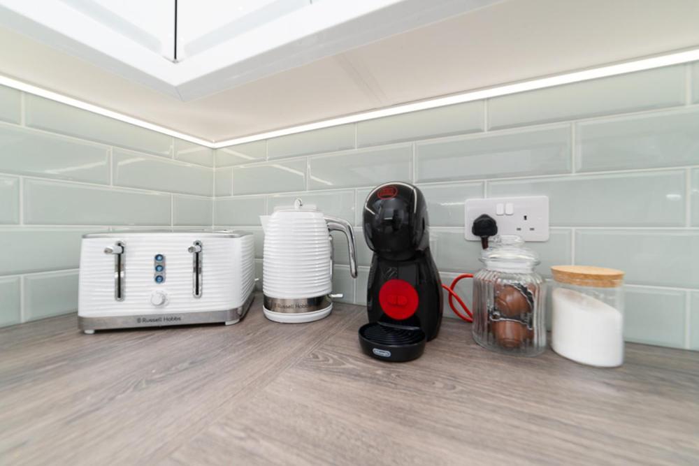 Apartment Elegant In Steps Away From River Thames London