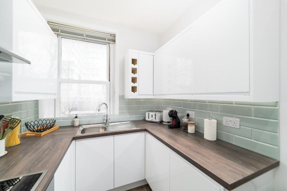 Apartment Elegant In Steps Away From River Thames