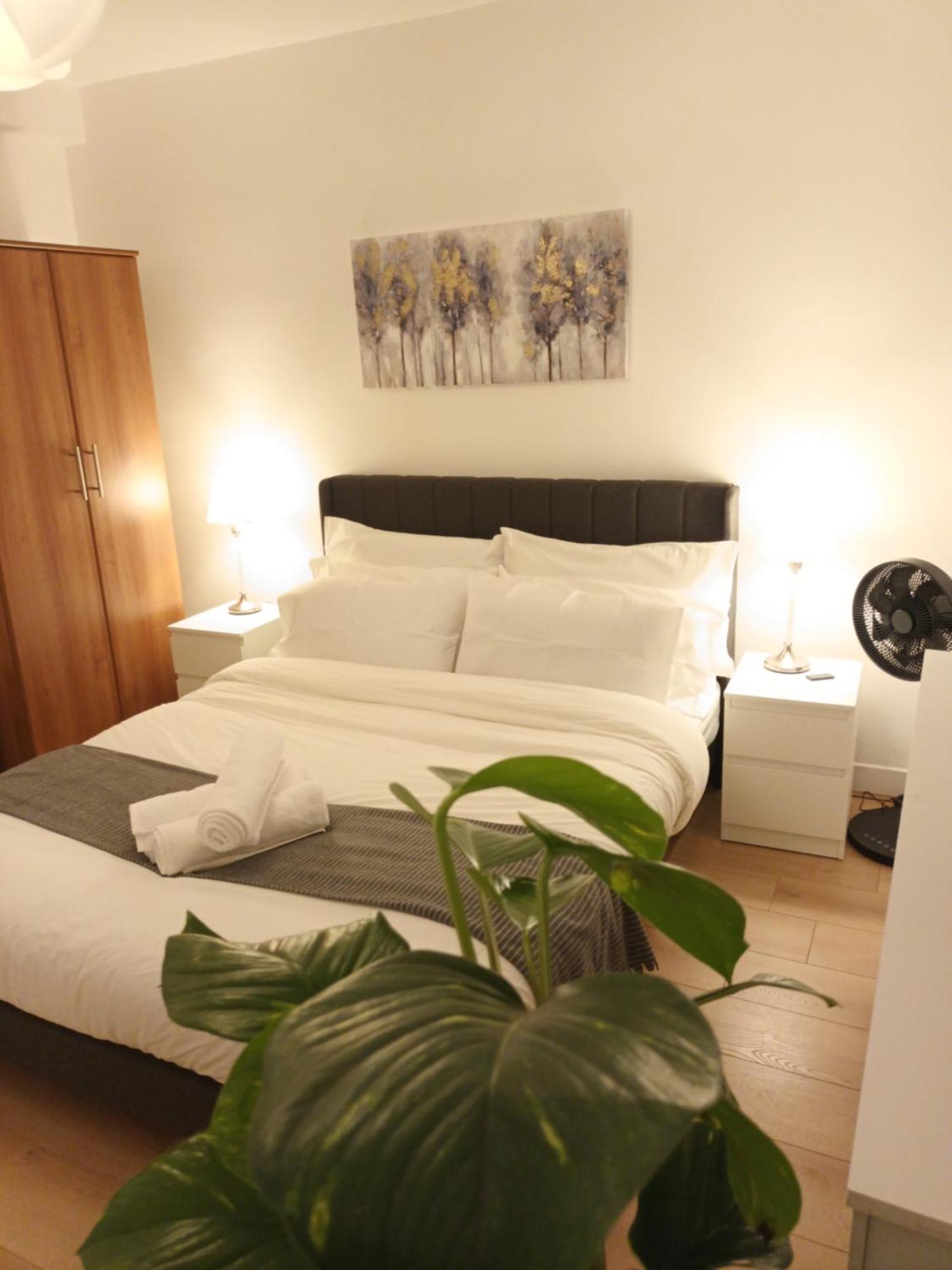 Good Charming Apartment London
