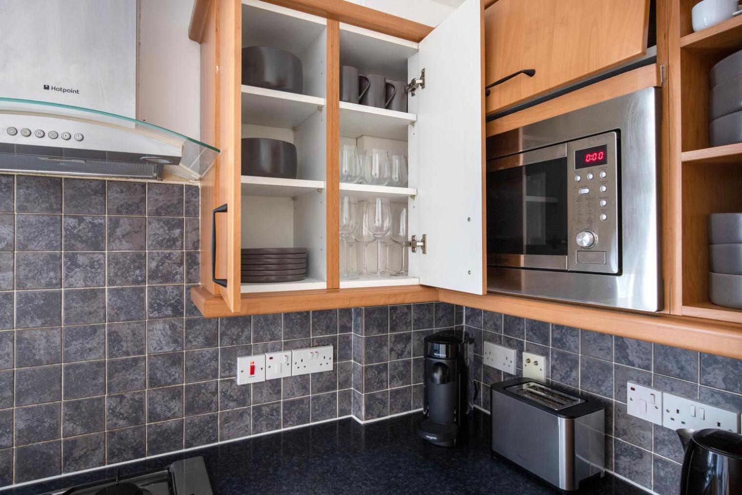 Blueground Stratford Security Gym Nr Station Lon-320 * London