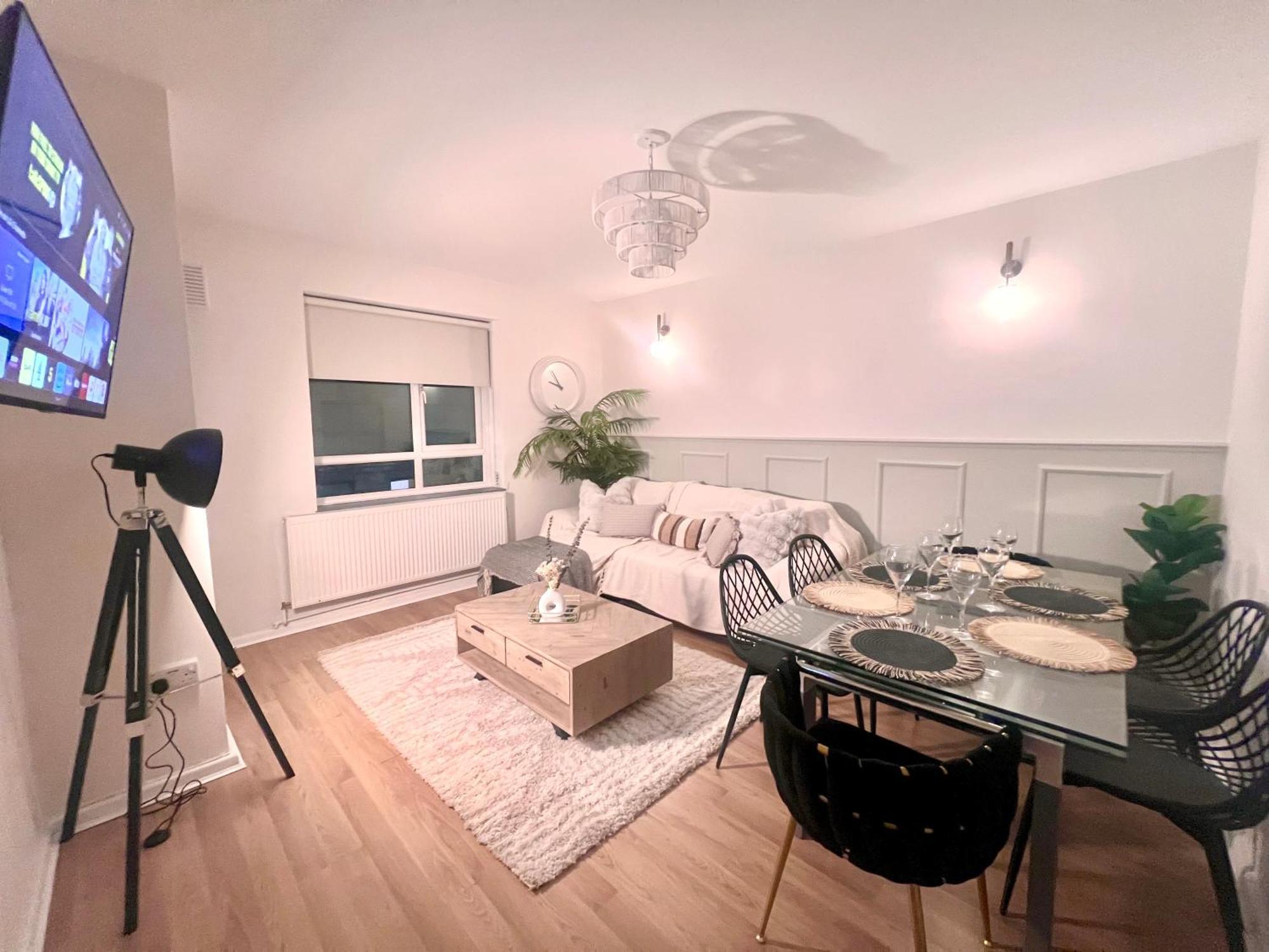 Central City 3 Minutes To Tower Of London Trendy Shoreditch Recently Refurbished 3 Bedrooms Sleeps 8 *