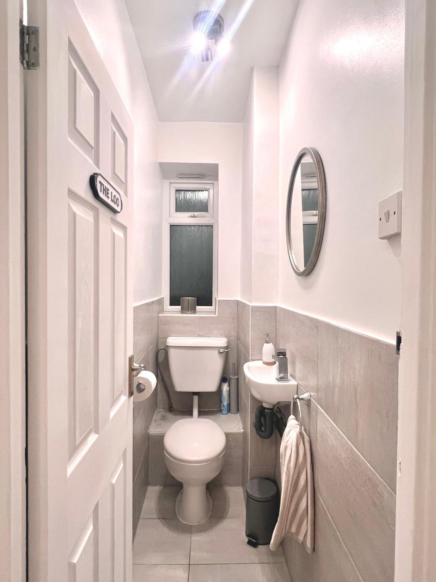 Central City 3 Minutes To Tower Of London Trendy Shoreditch Recently Refurbished 3 Bedrooms Sleeps 8 Apartment *