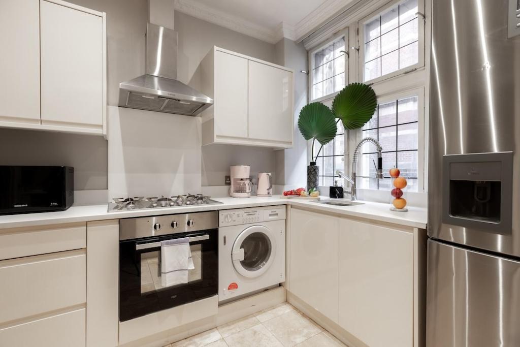Revamped & Luxxe For Covent Garden Lovers! Adorable For Families & Friends Apartment