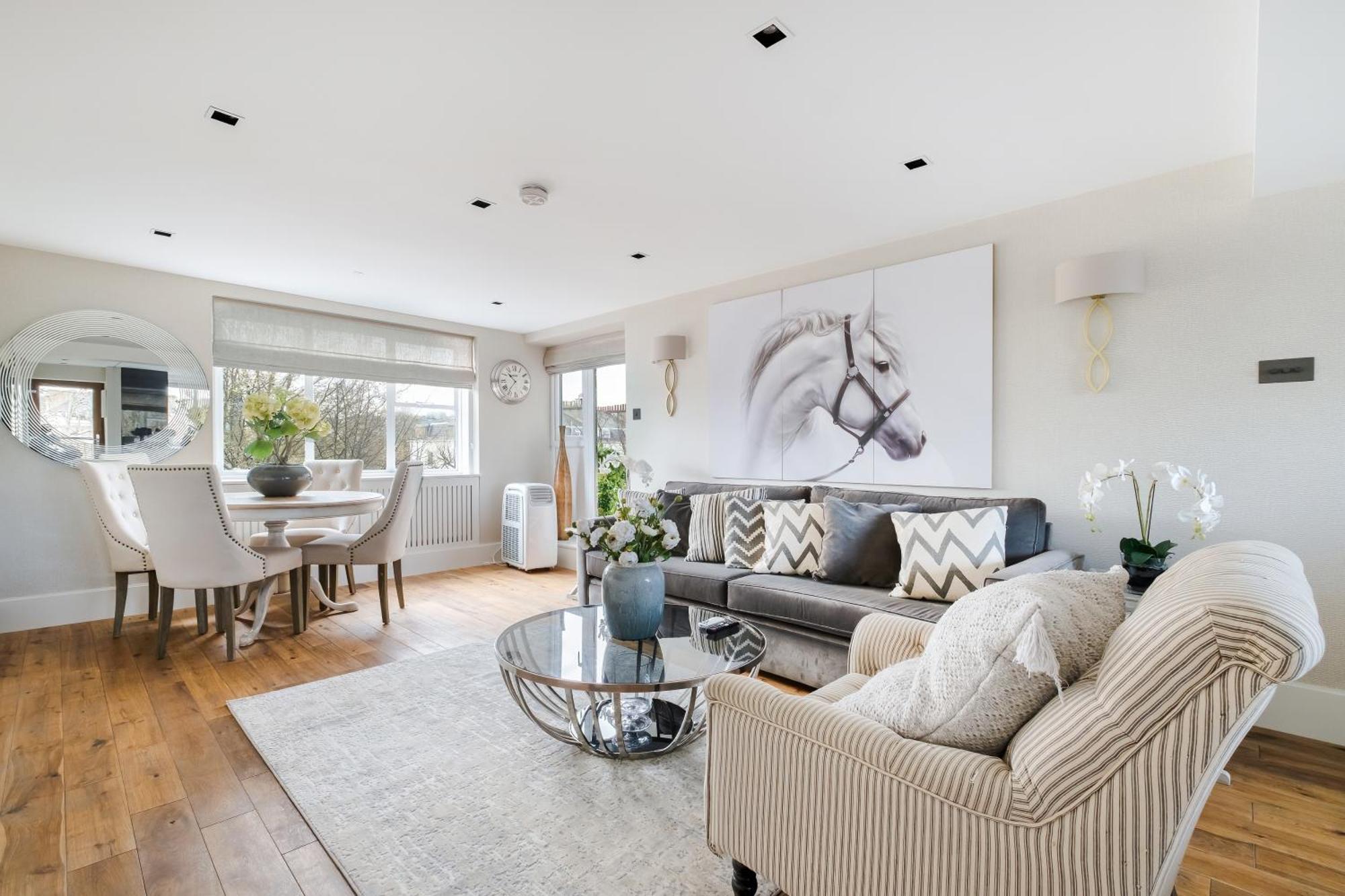 Luxury 3 Bedrooms In Semesterbostad London