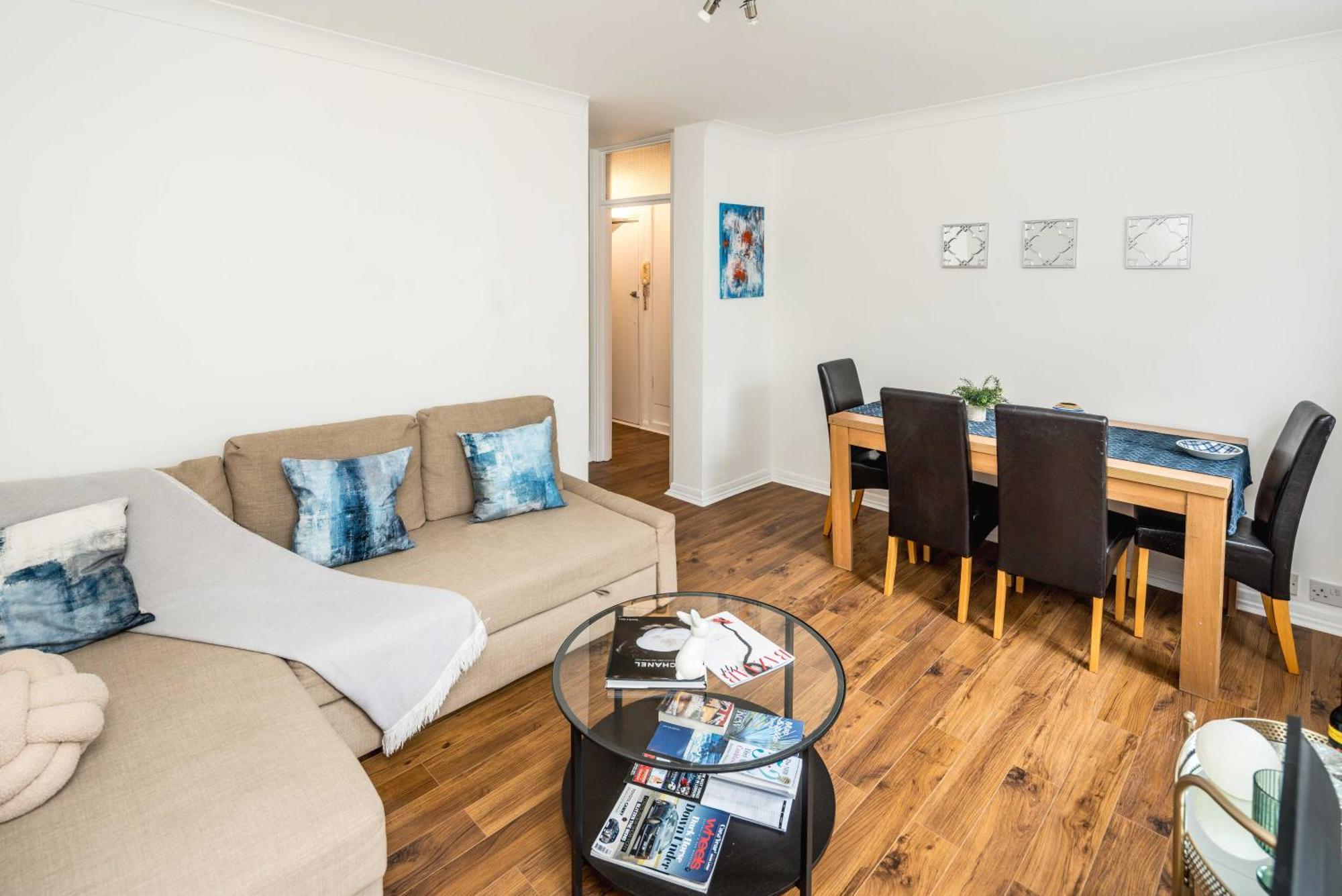 Beautiful 2-bed, 2 Bathrooms Flat In Zone 1, - Just Minutes Walk To High Street Kensington, Earls Court, Hyde Park Lejlighed London
