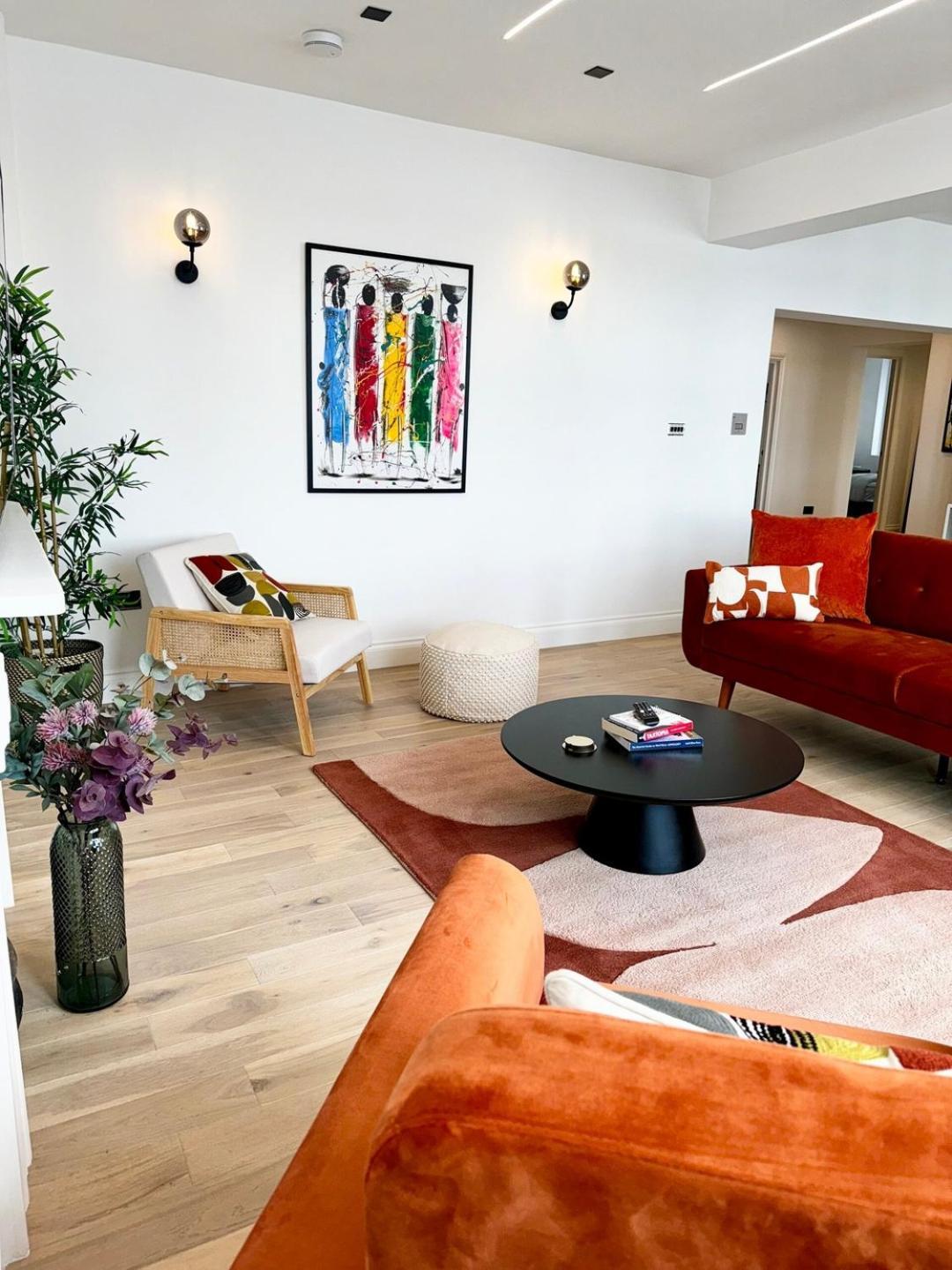Newly Refurbished W/ River Views Lägenhet London