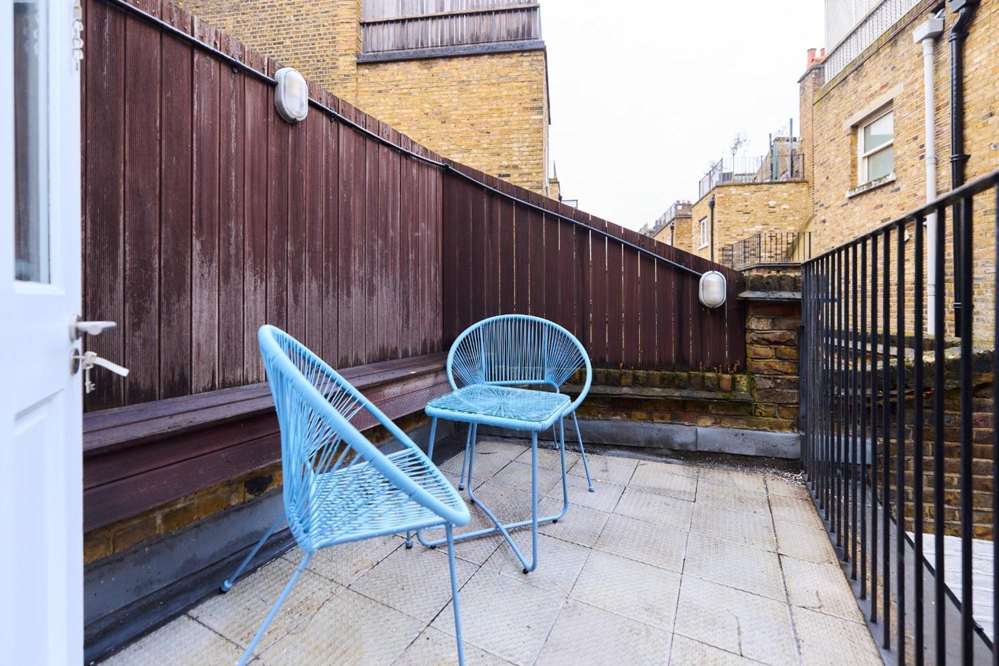 The Chelsea Nest - Stylish 2bdr With Balcony Lejlighed London