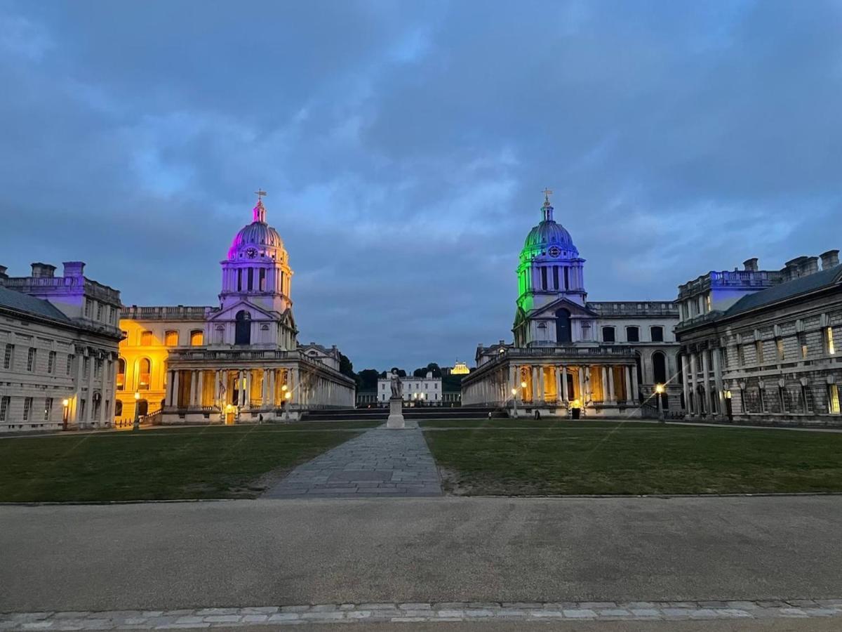 Situated In Greenwich Cutty Sark Riverside Apartment