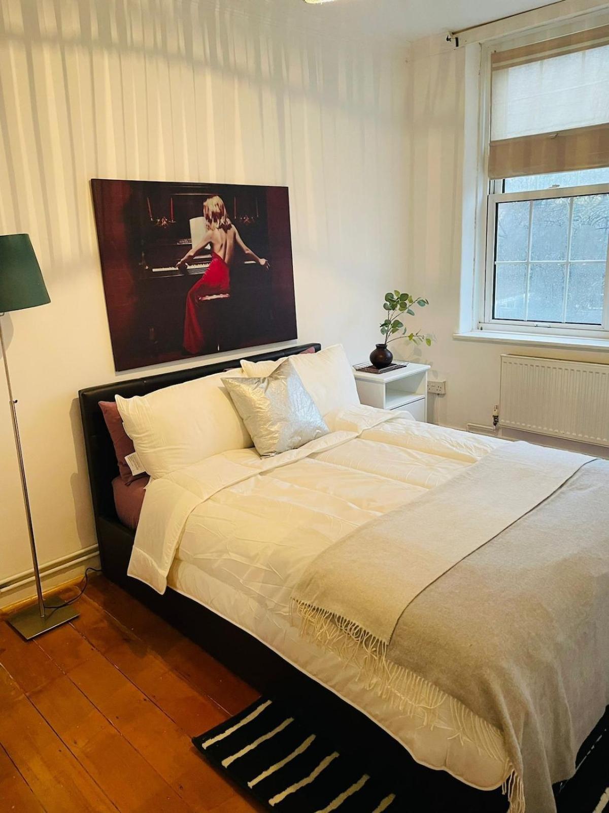 Situated In Greenwich Cutty Sark Riverside Apartment London