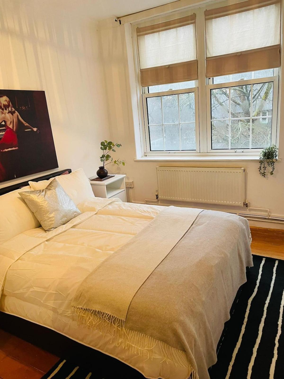 Situated In Greenwich Cutty Sark Riverside * London