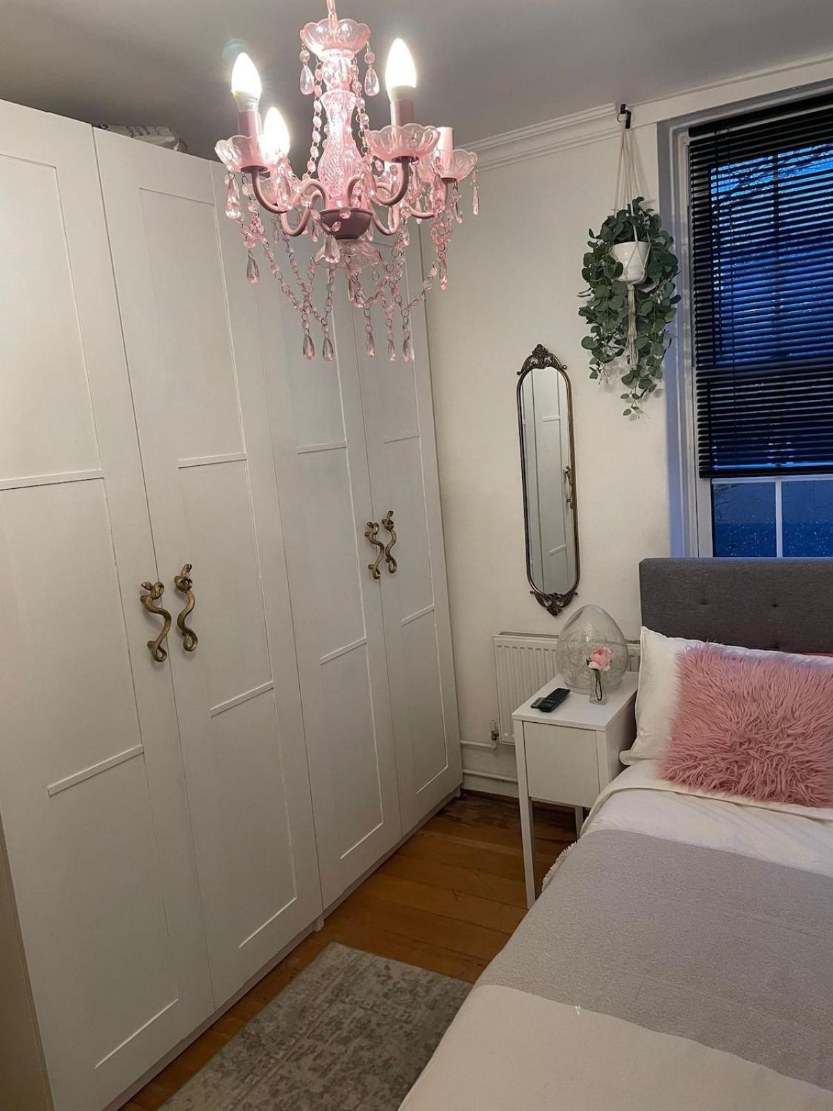 Situated In Greenwich Cutty Sark Riverside * London