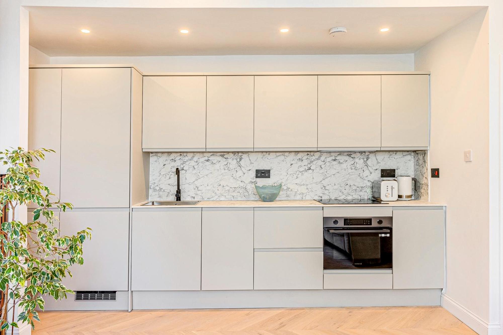 New Listing 2br Flat, 1min To Hampstead St Lejlighed