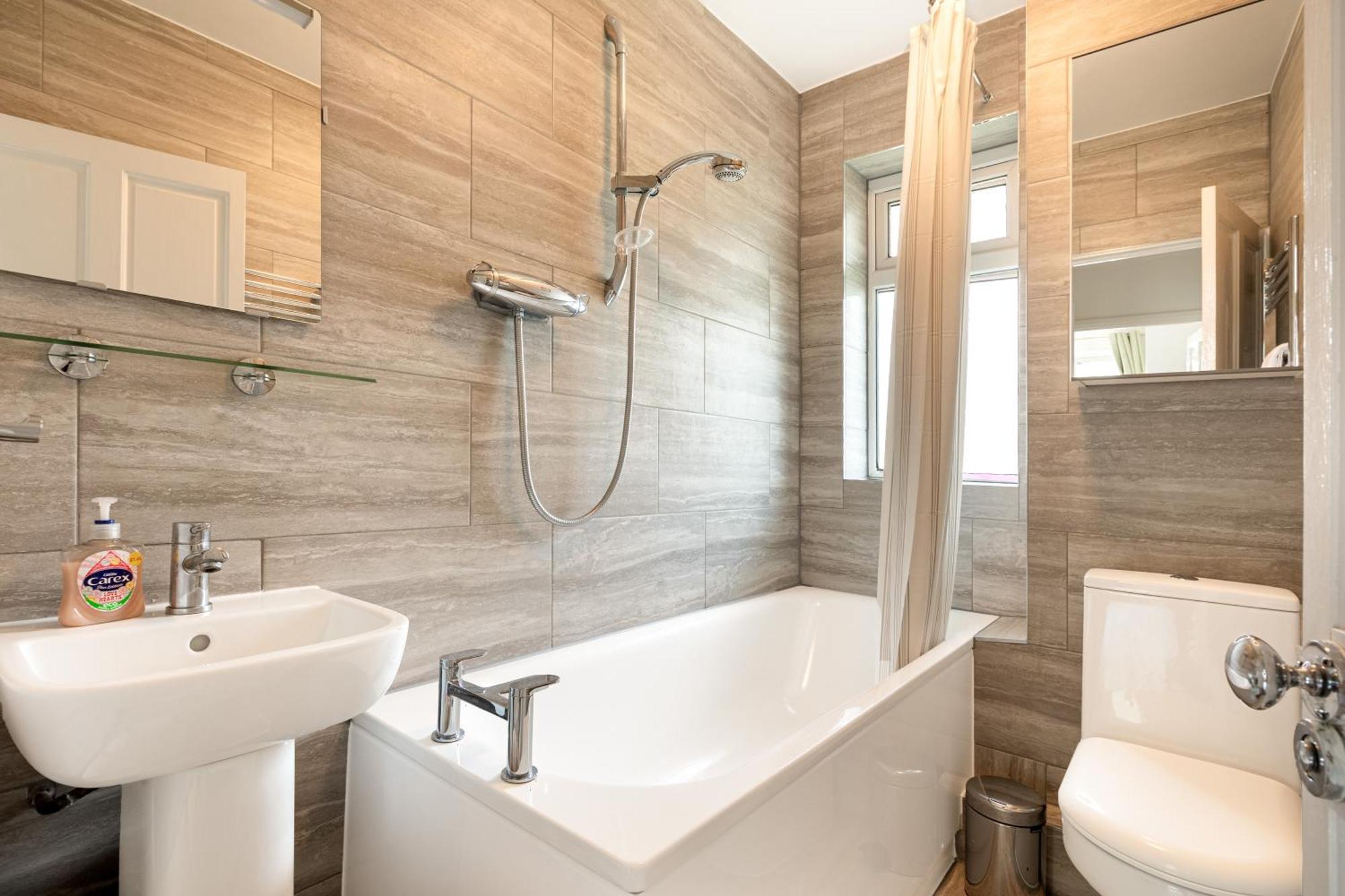 Modernized 2 Storey 2br With Garden Near Angel St Appartement *