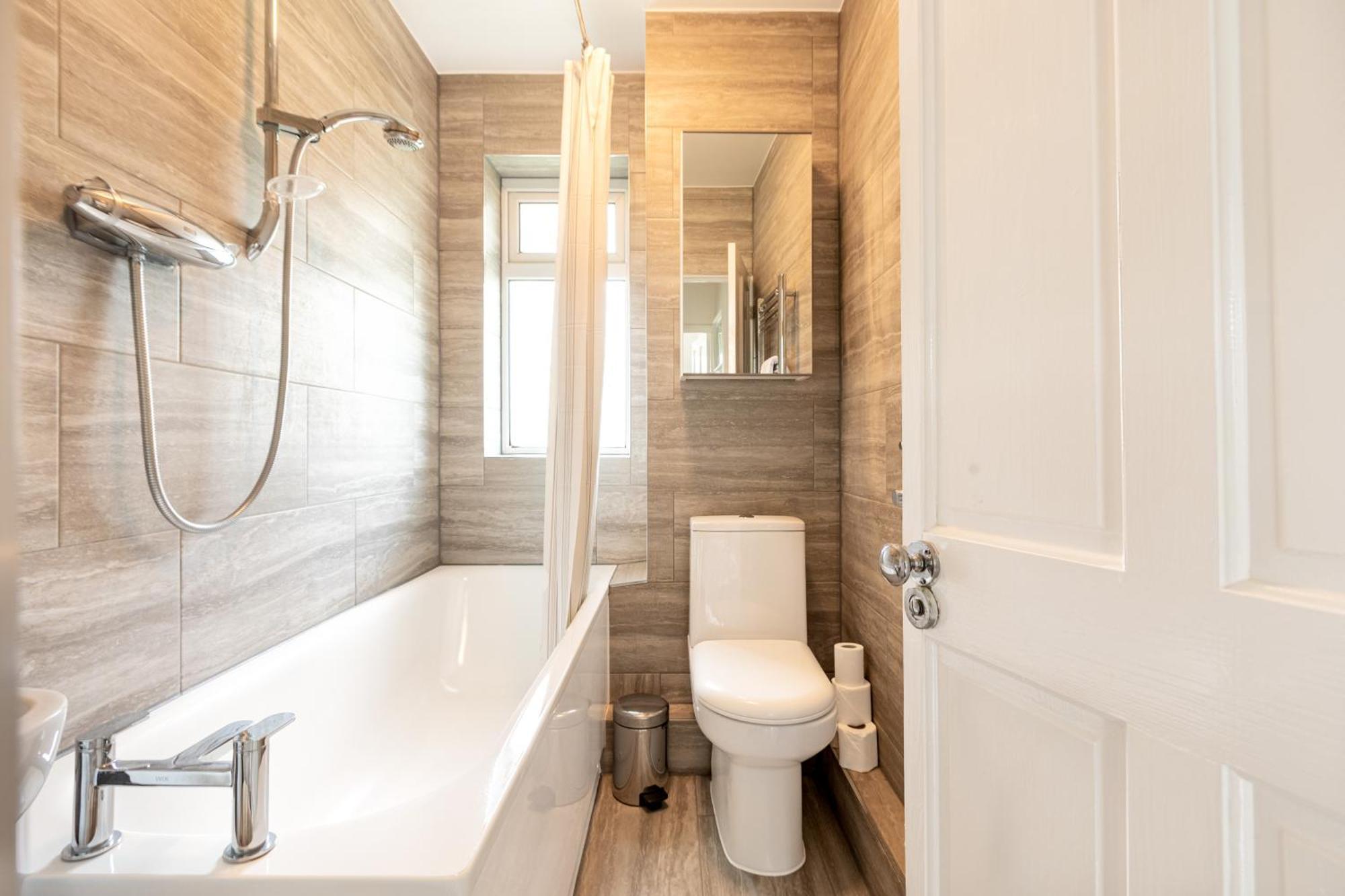 Appartement Modernized 2 Storey 2br With Garden Near Angel St *
