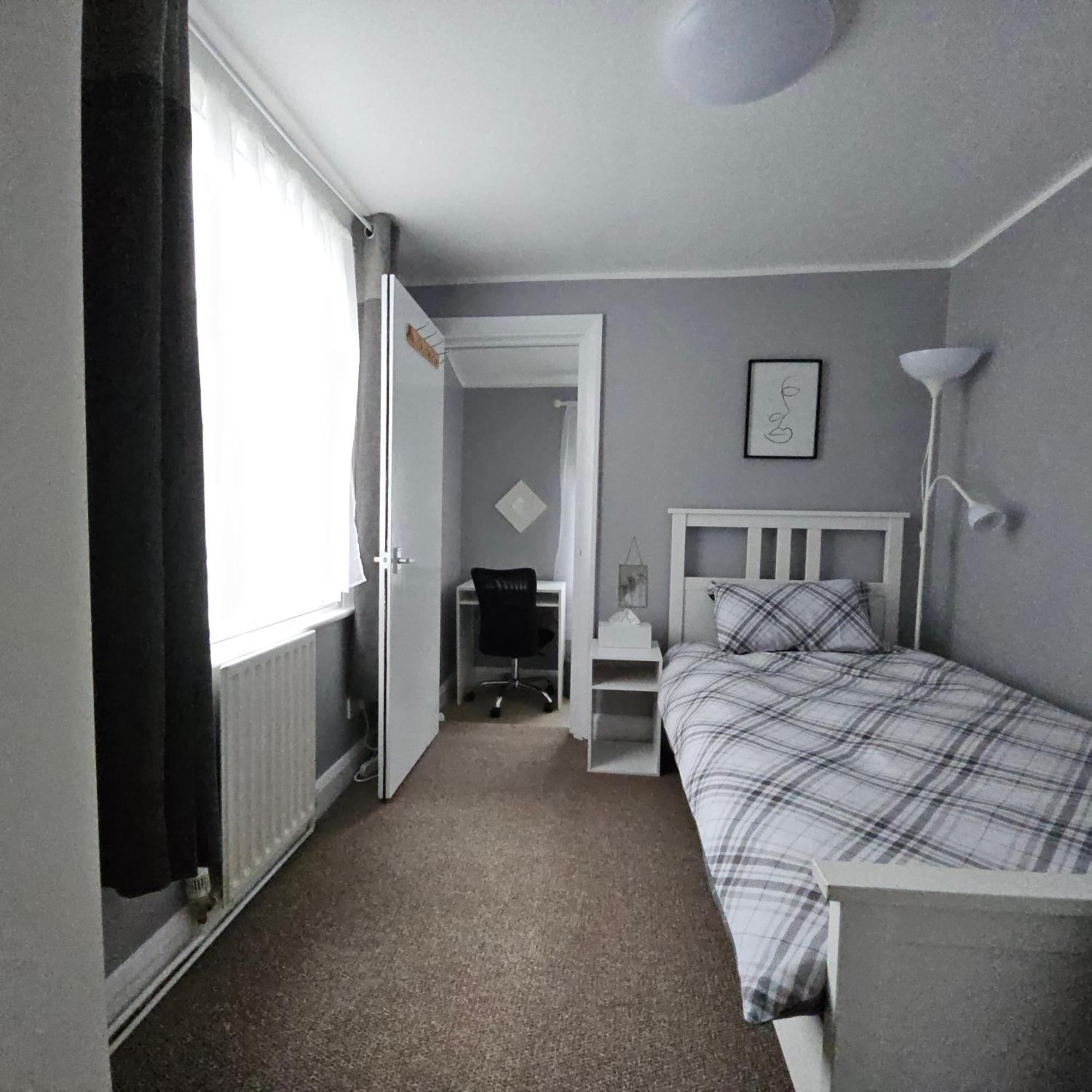 Beautiful Close To * London