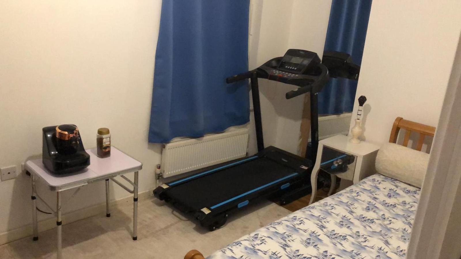 Prime Location - Cosy Room Dedicated Bathroom Privatunterkunft