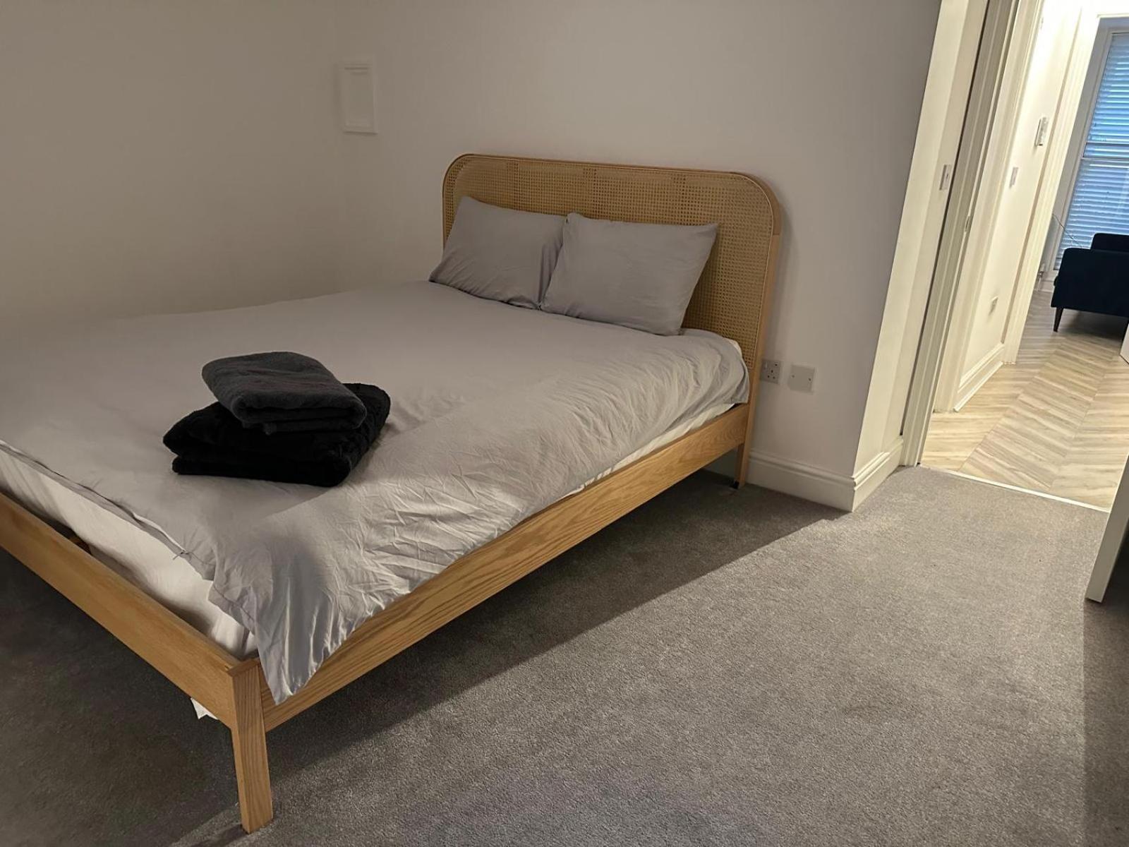 Cosy Modern 2 Bedroom Trafalgar Square Lägenhet London