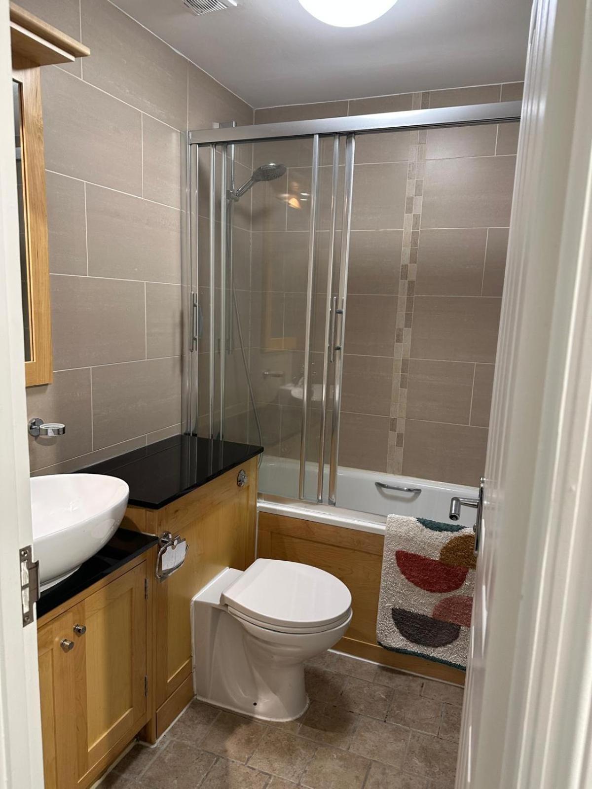 Apartment Cosy Modern 2 Bedroom Trafalgar Square London