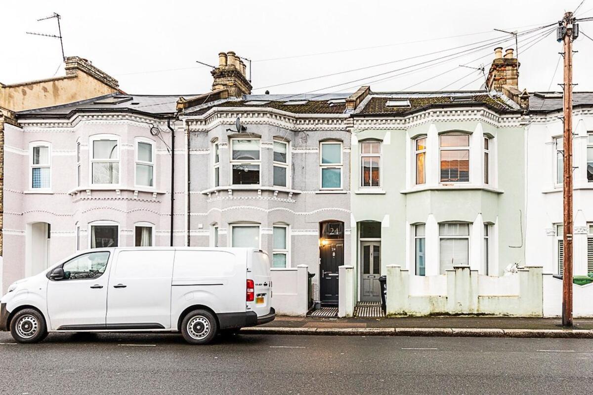 Serenity - Fulham Eve, Sleeps 14 Apartment *
