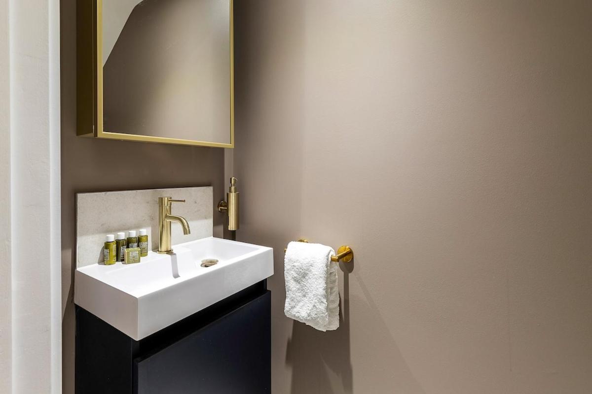 Serenity - Fulham Eve, Sleeps 14 Apartment *