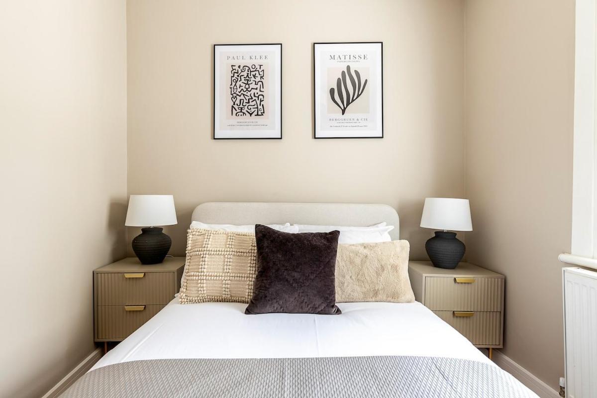 Apartment Serenity - Fulham Eve, Sleeps 14