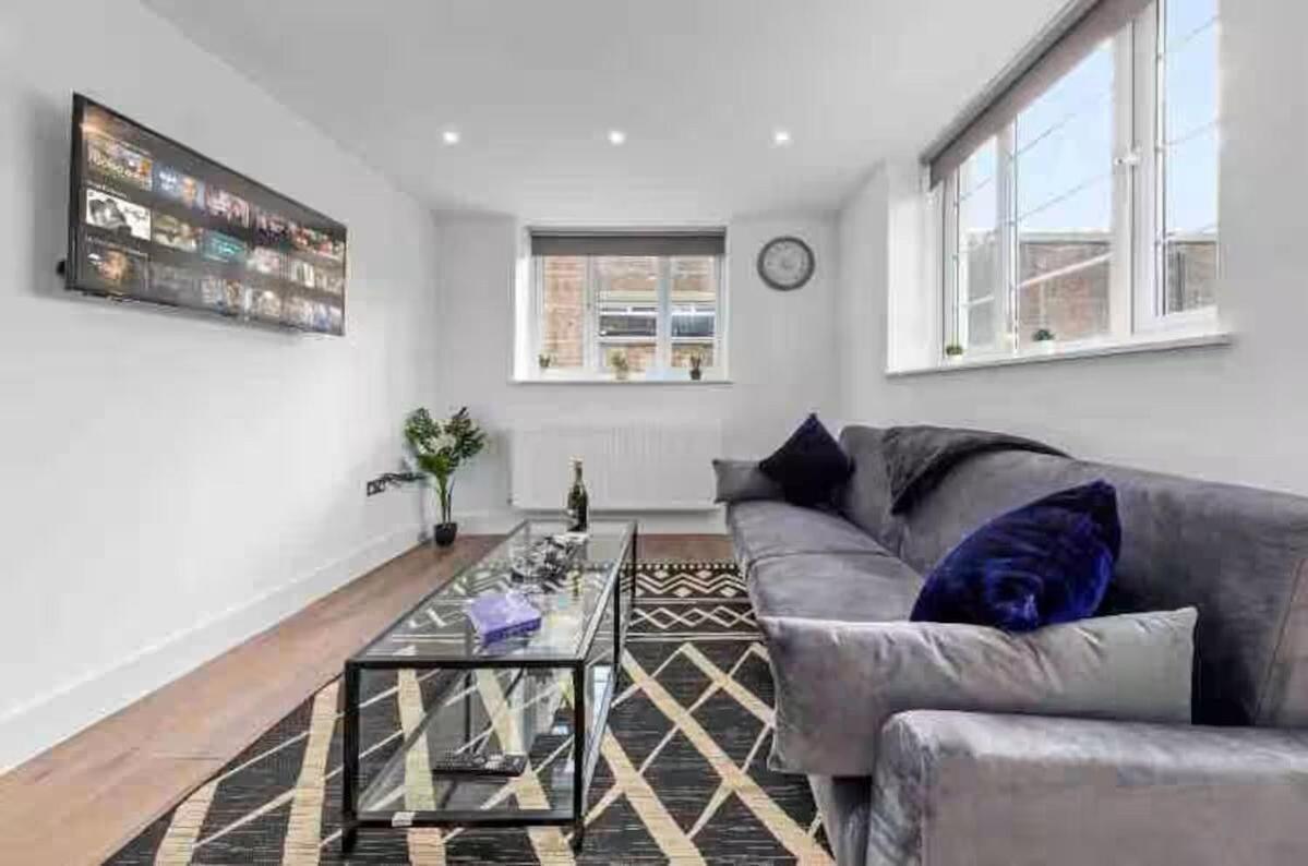 Apartment Sleep 6 Eye Victoria Vauxhall Wr4 London