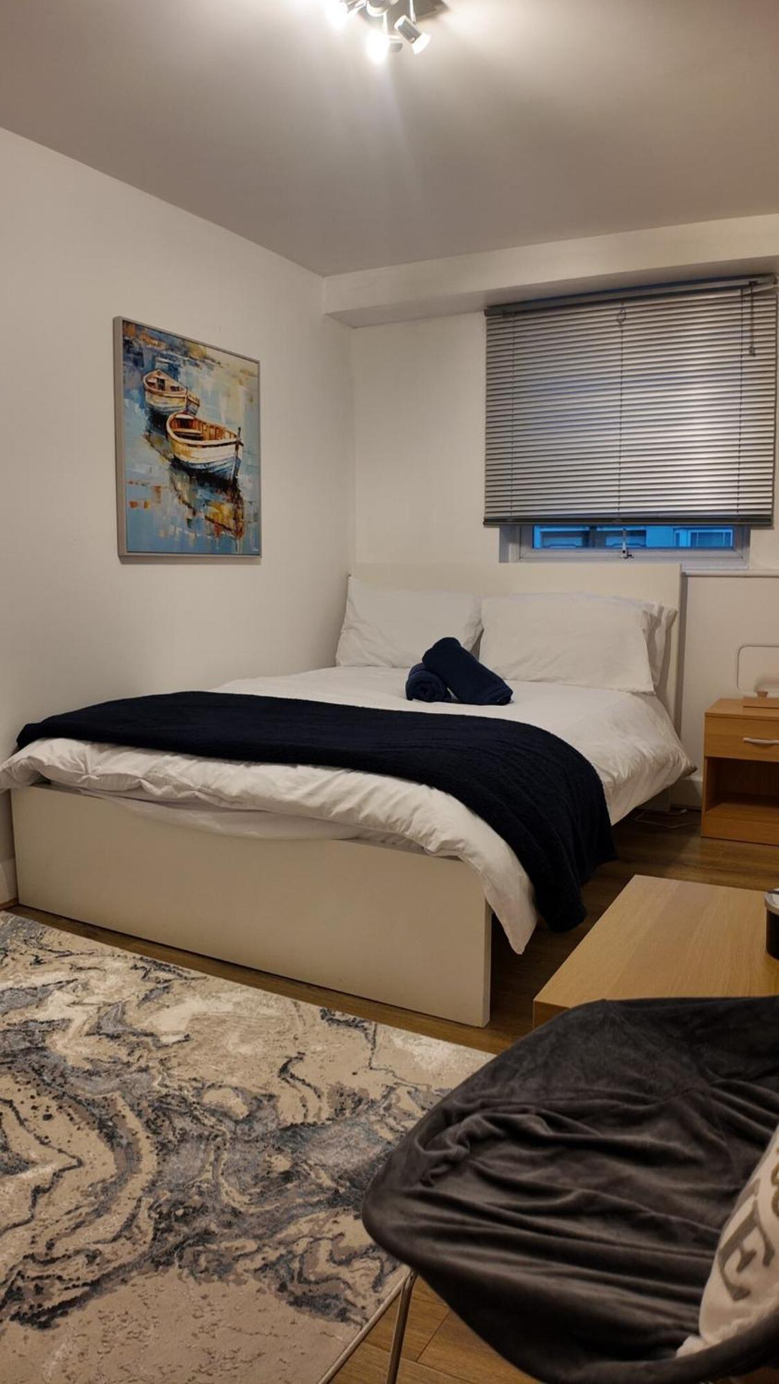 Appartement Luxury 4 Bedroom With Patio - 10 Min From Westfield Hr3