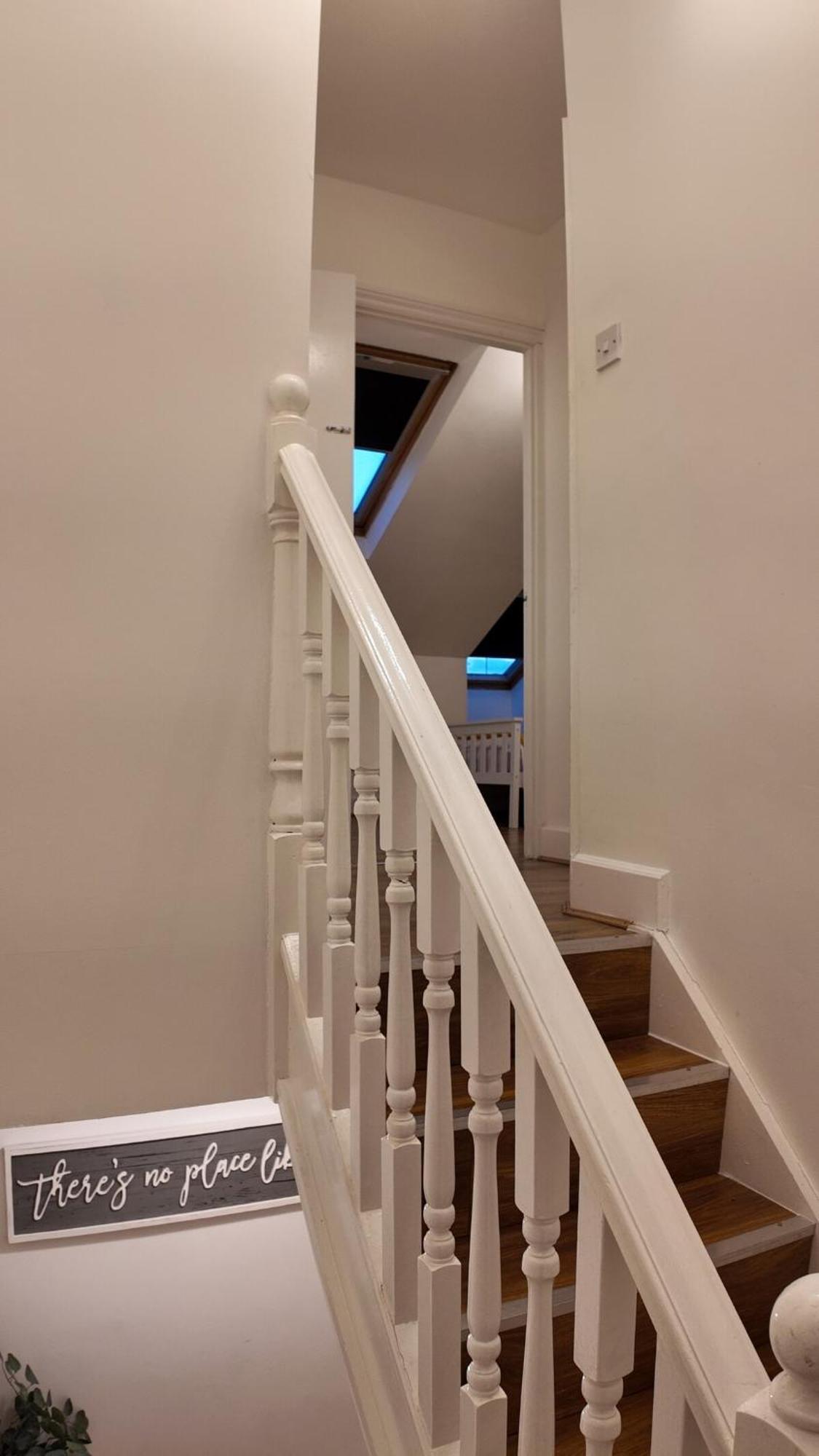 Luxury 4 Bedroom With Patio - 10 Min From Westfield Hr3 Appartement *