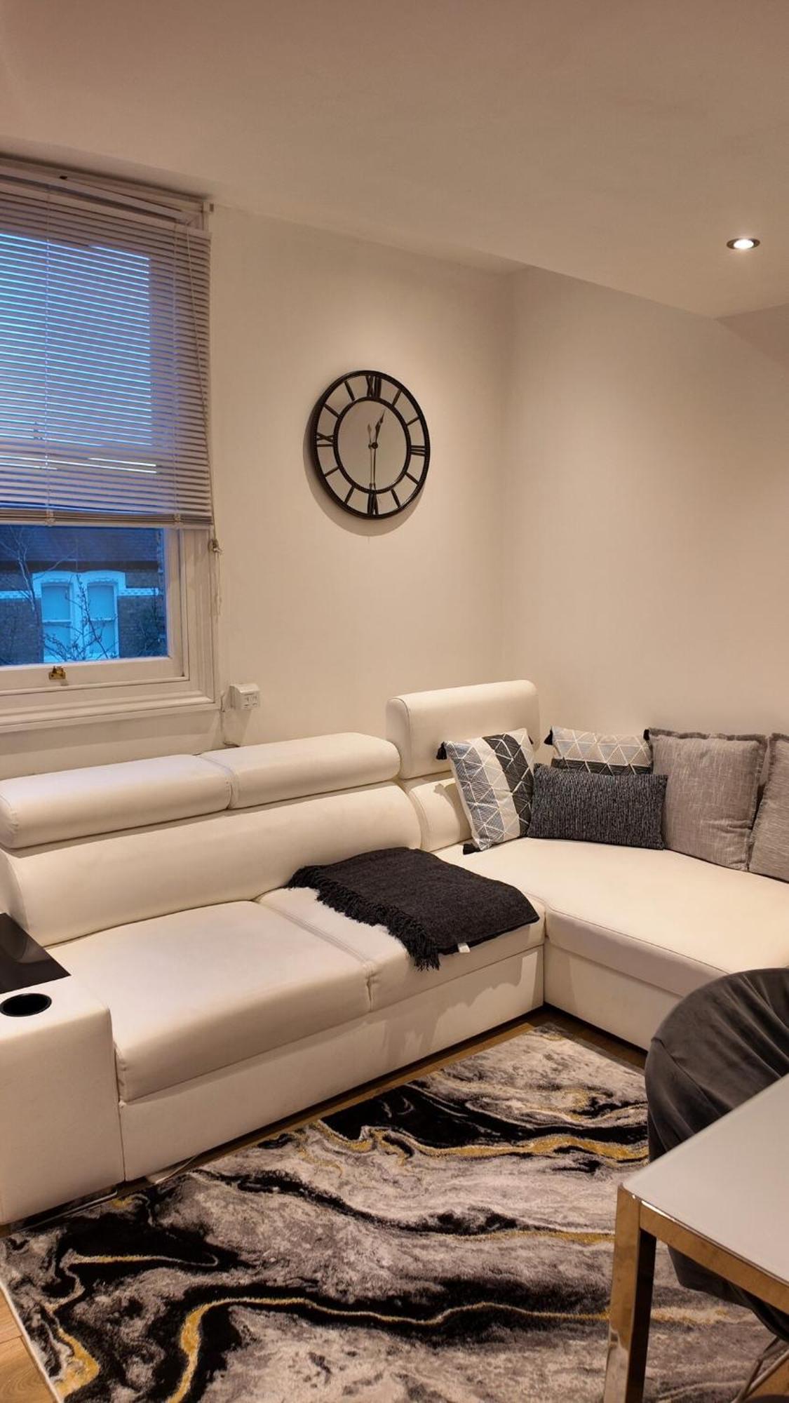 Appartement Luxury 4 Bedroom With Patio - 10 Min From Westfield Hr3 Londen