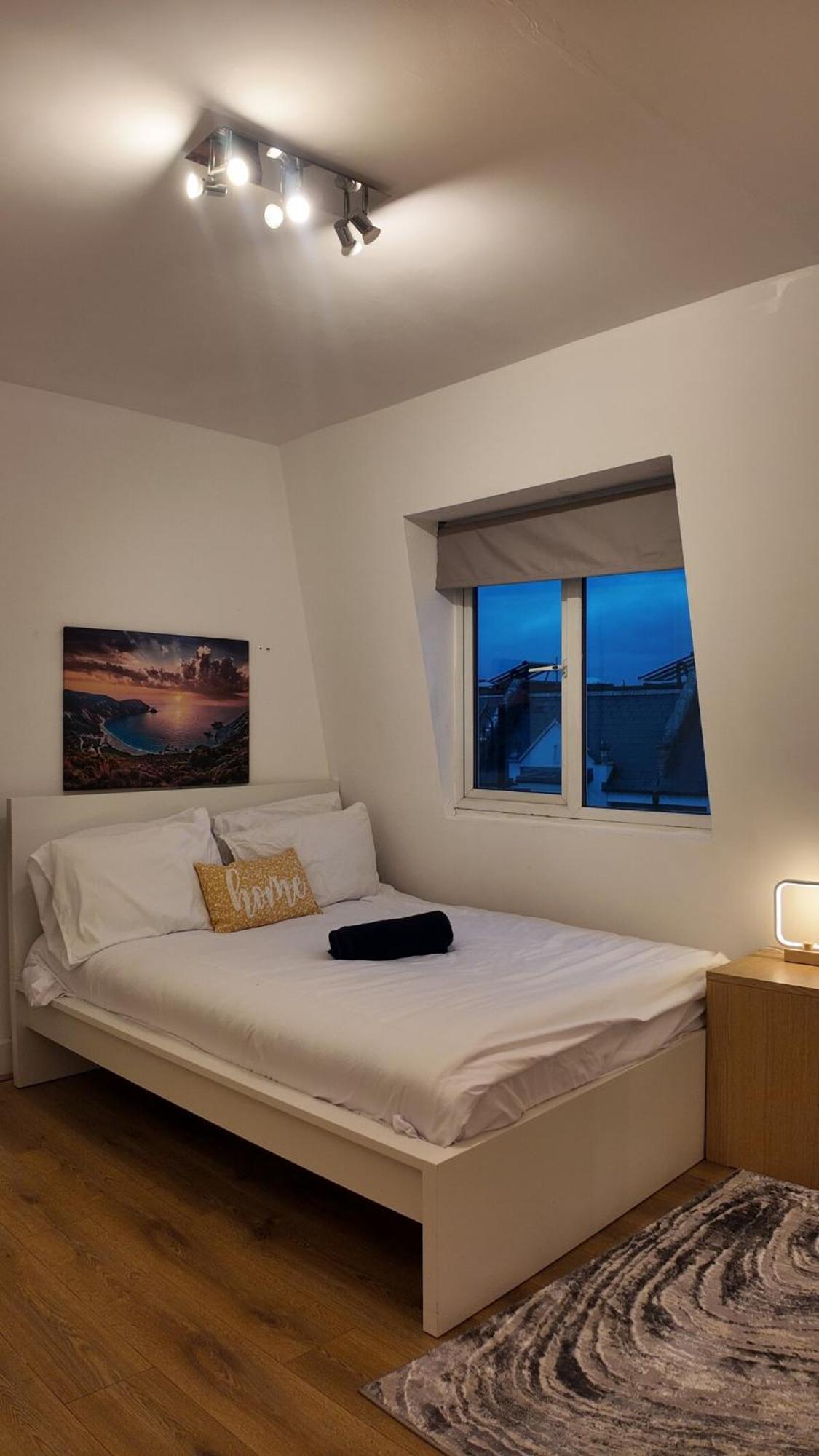 Luxury 4 Bedroom With Patio - 10 Min From Westfield Hr3 Londen