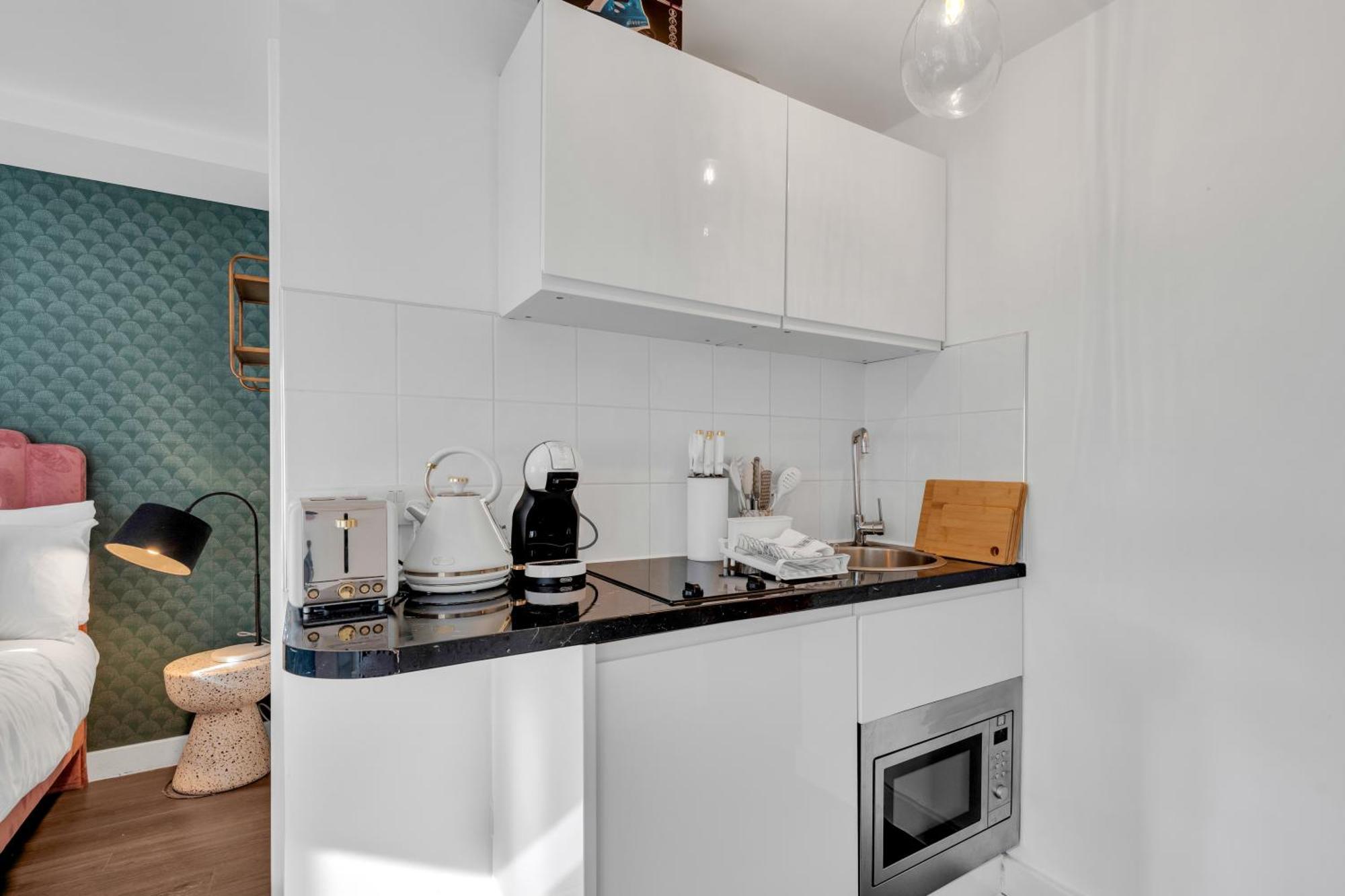 Urban Elegance Luxury Living With Kitchenette Lägenhet *