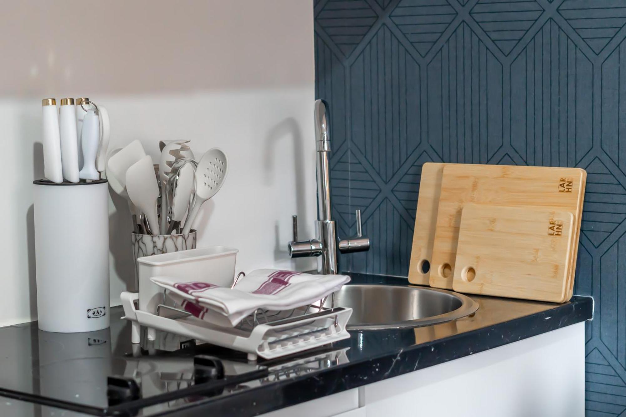 Lägenhet Urban Elegance Luxury Living With Kitchenette *