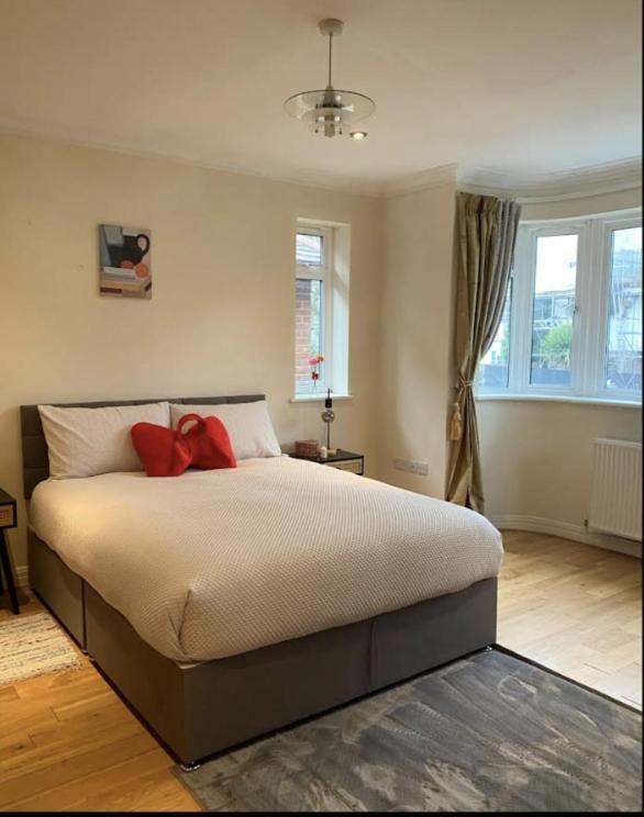 Prime Location Heathrow Airport Pensionat London