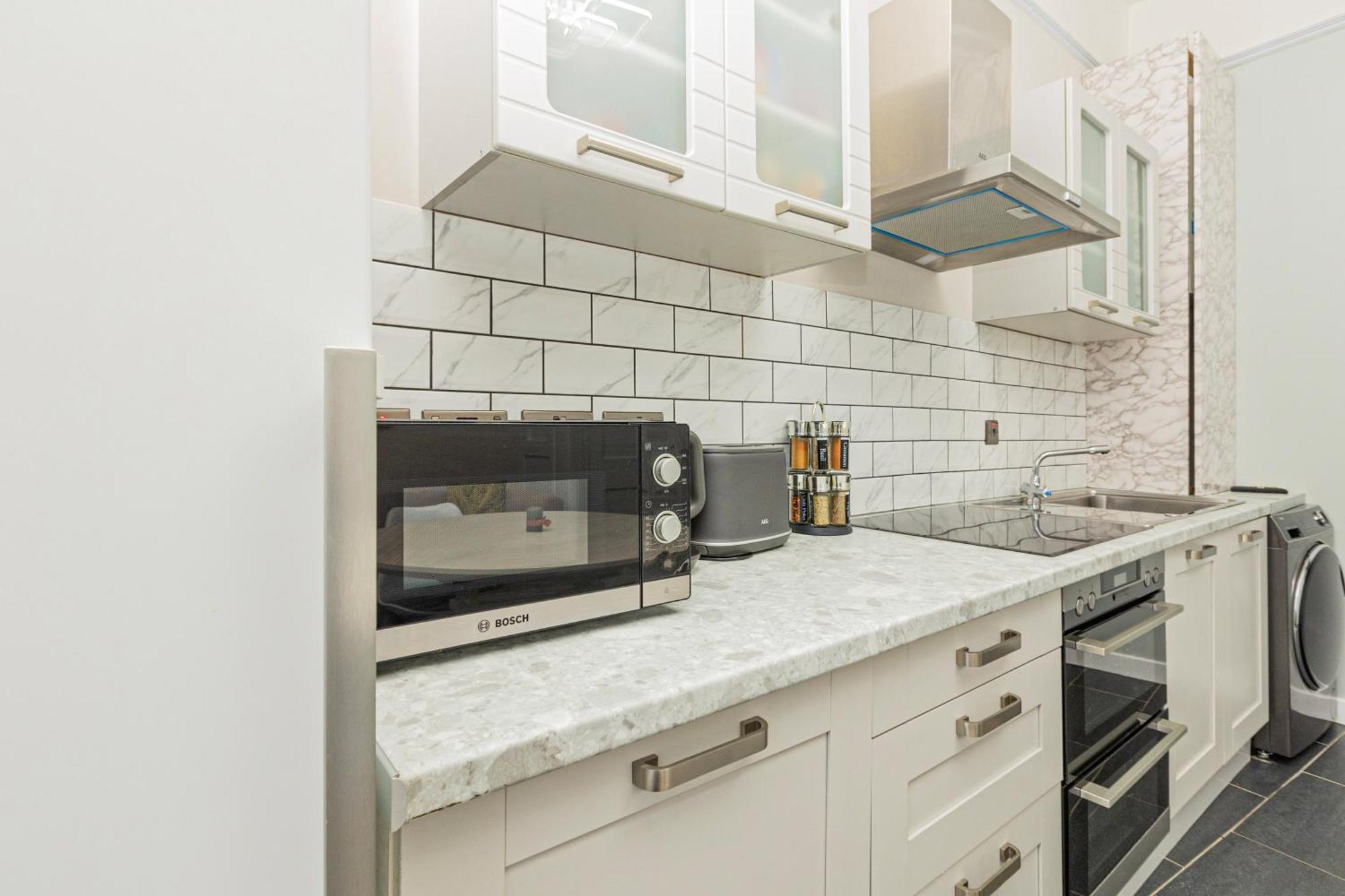 Appartement Vibrant 2 Bedroom Flat In Victorian House, Earl's Court *