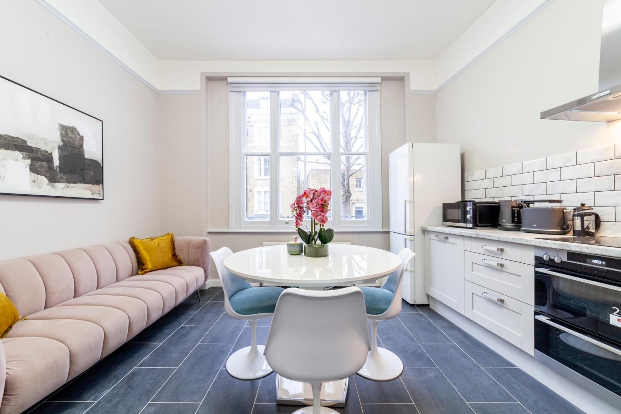 Vibrant 2 Bedroom Flat In Victorian House, Earl's Court Appartement Londres