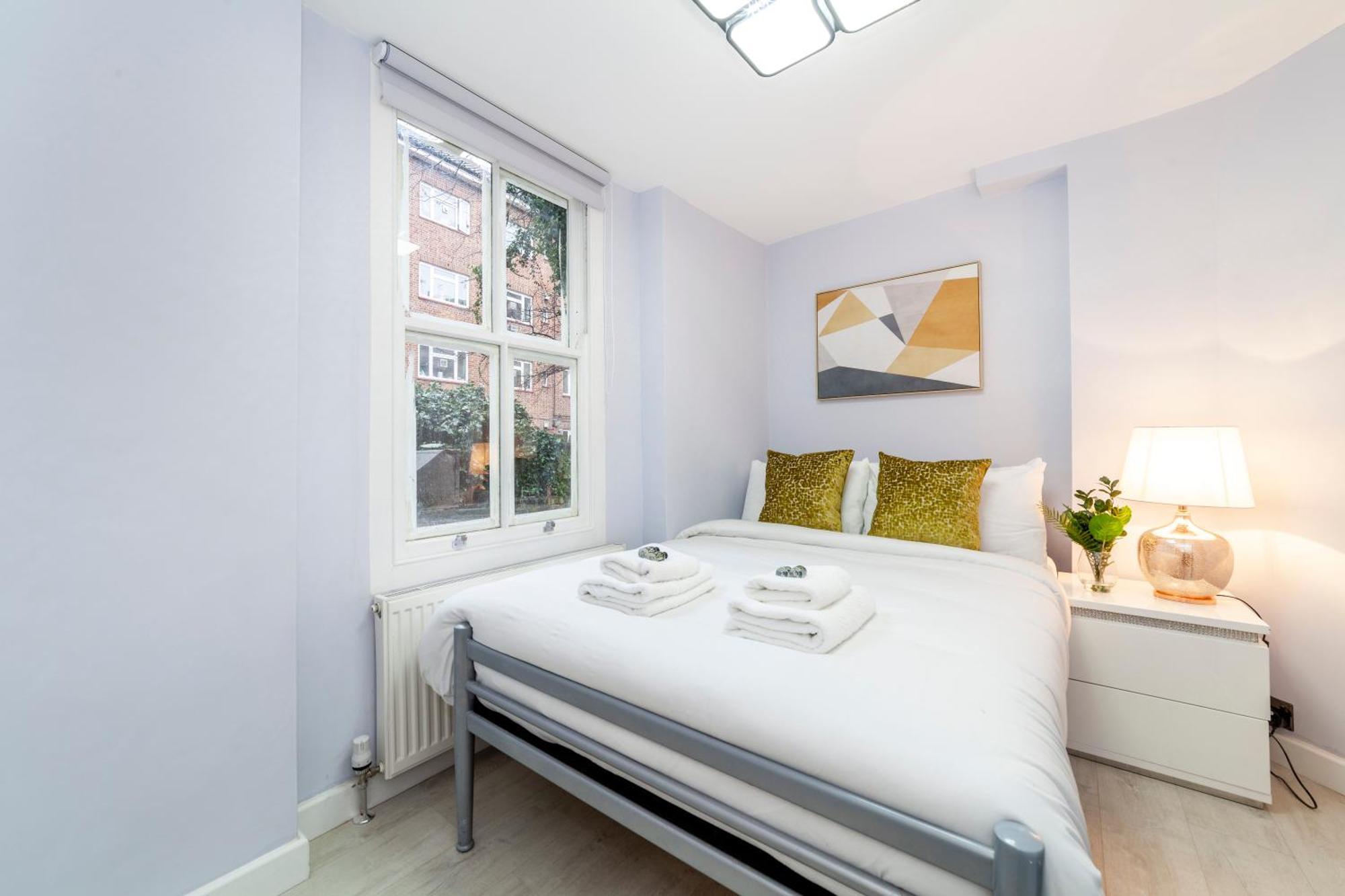 Vibrant 2 Bedroom Flat In Victorian House, Earl's Court * Londres