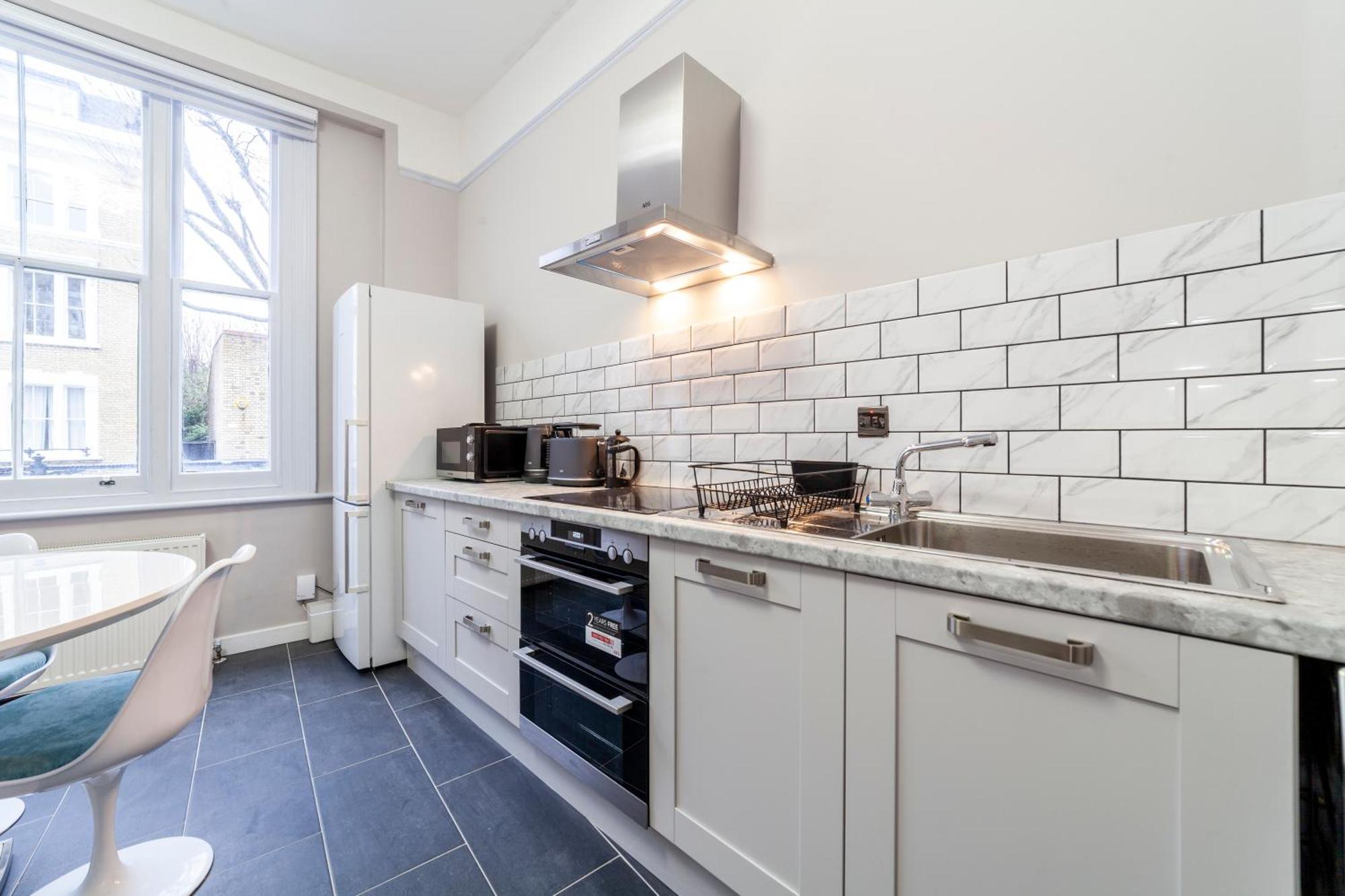 Appartement Vibrant 2 Bedroom Flat In Victorian House, Earl's Court *