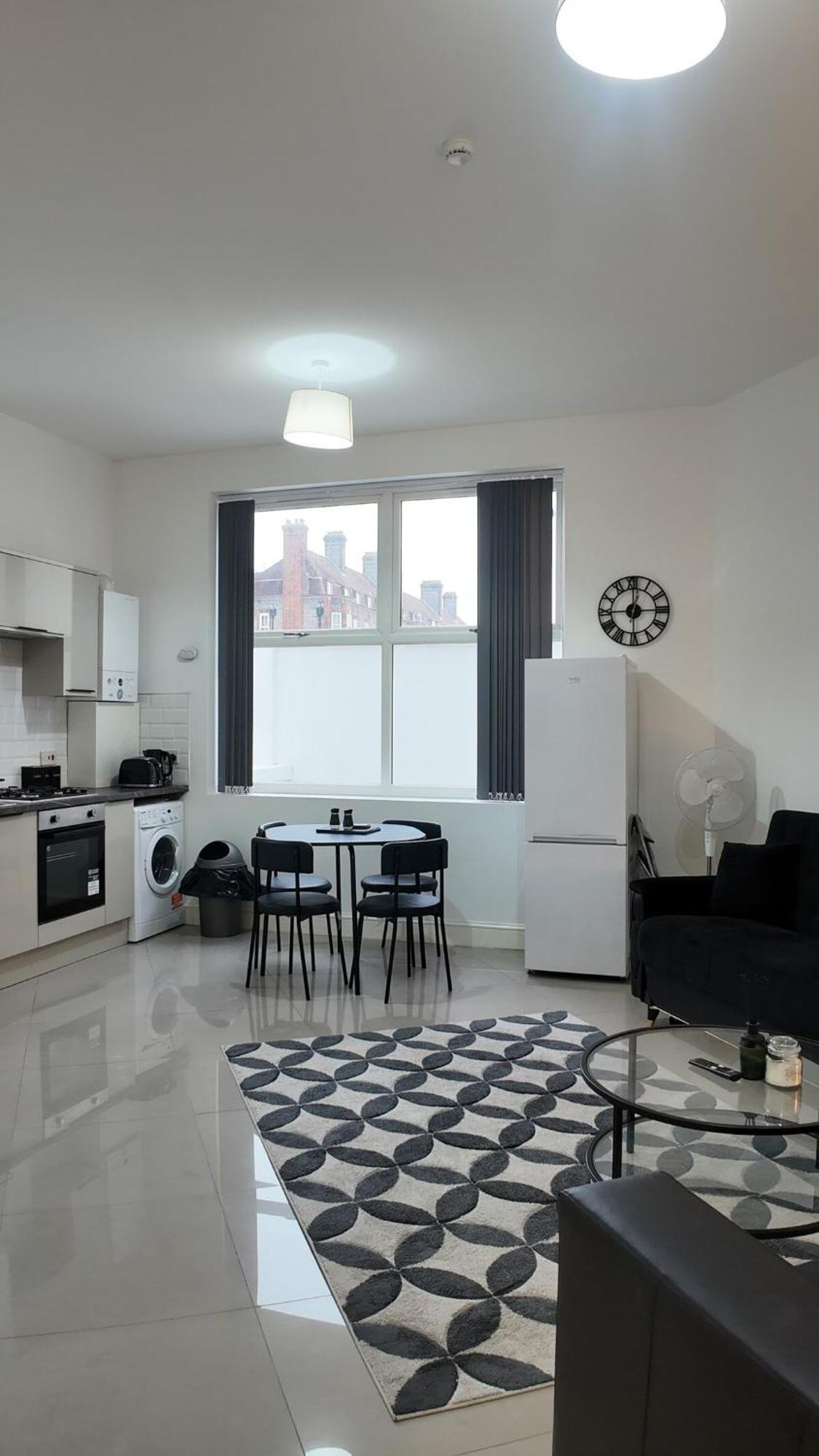 Spacious 2 Bed With Patio In Camden Wr201 Lägenhet *