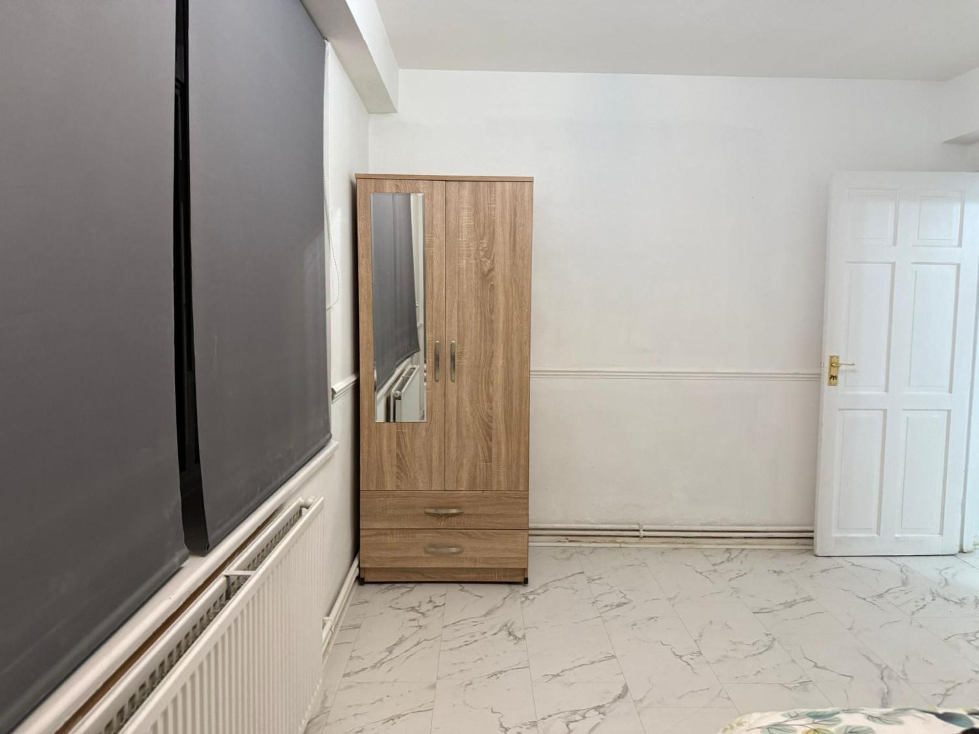 Privat overnatting Edgware Road For 4 Guests *