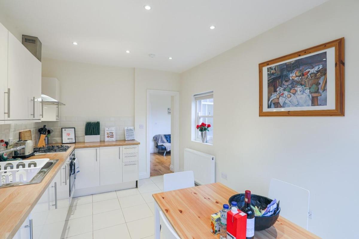 Notting Hill 2 Bed Flat - 5 Min To Portobello Road *