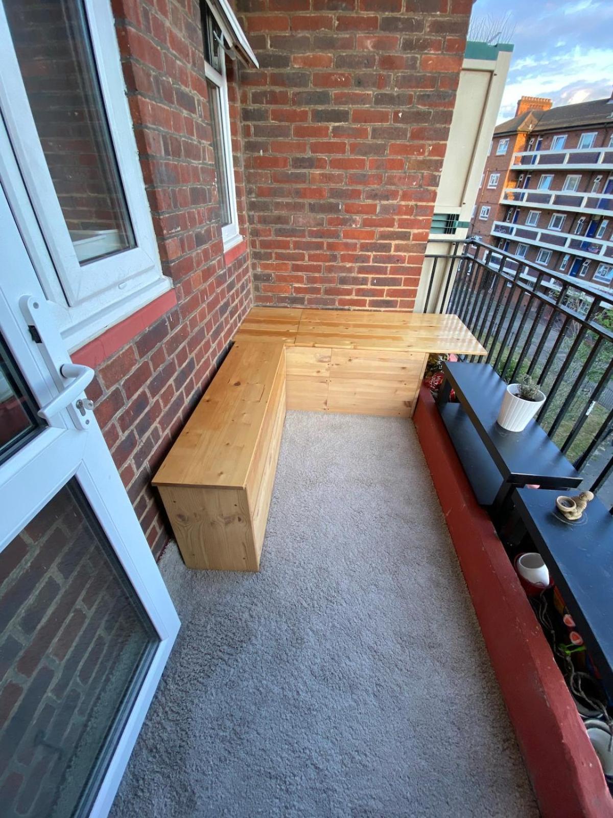 Newly Renovated - 70m2 Modern & Cosy - Balcony Lägenhet London
