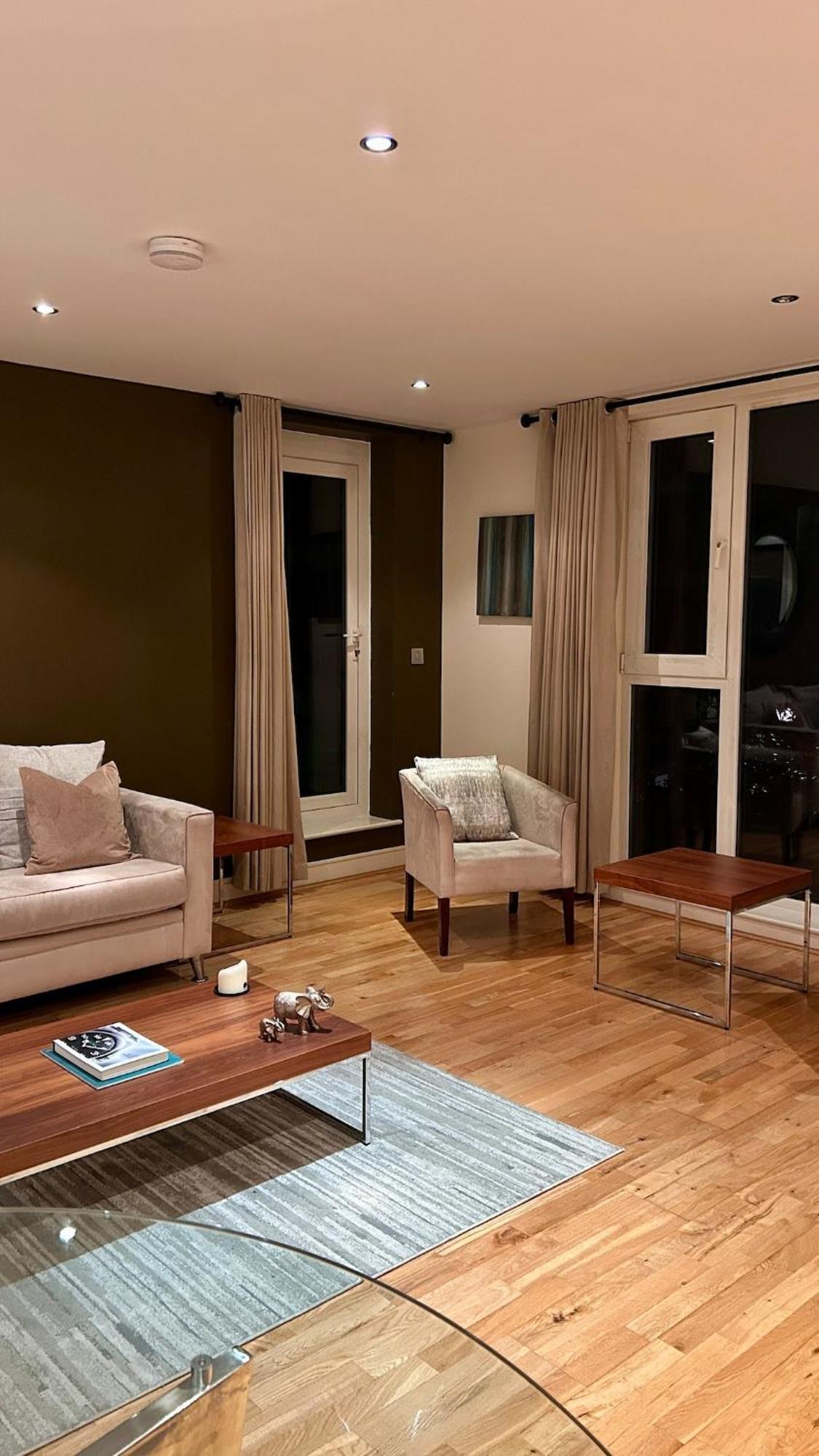 Comfortable & Well-located 2 Bed In Chelsea Lejlighed London