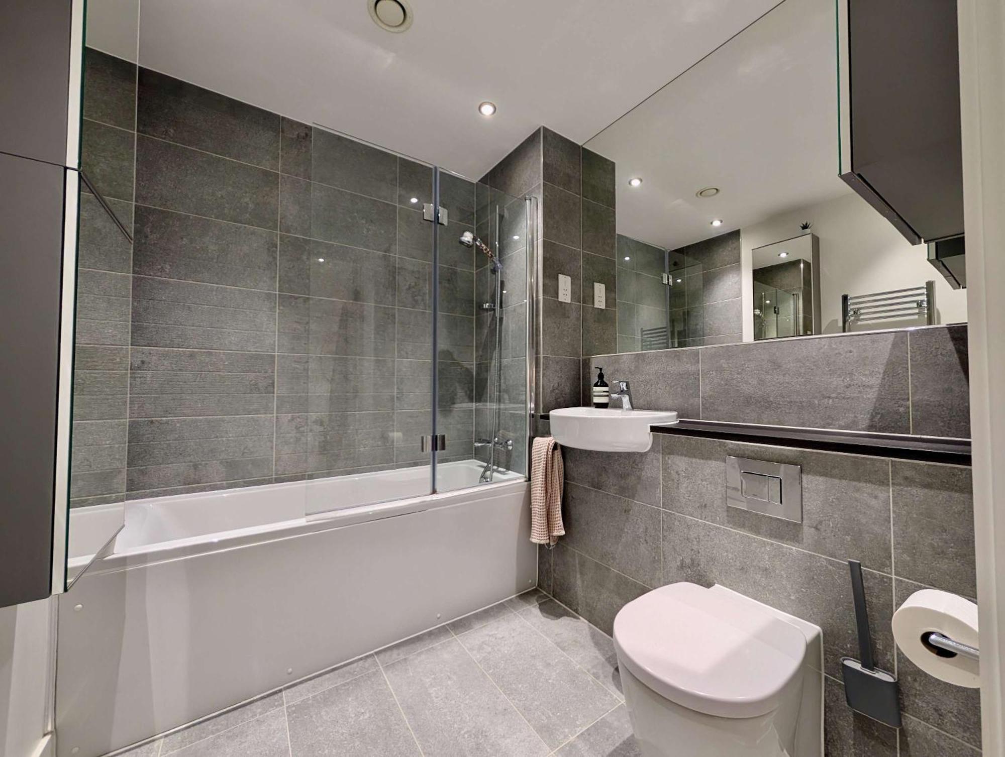 Appartement Charming Flat With Balcony In Londen