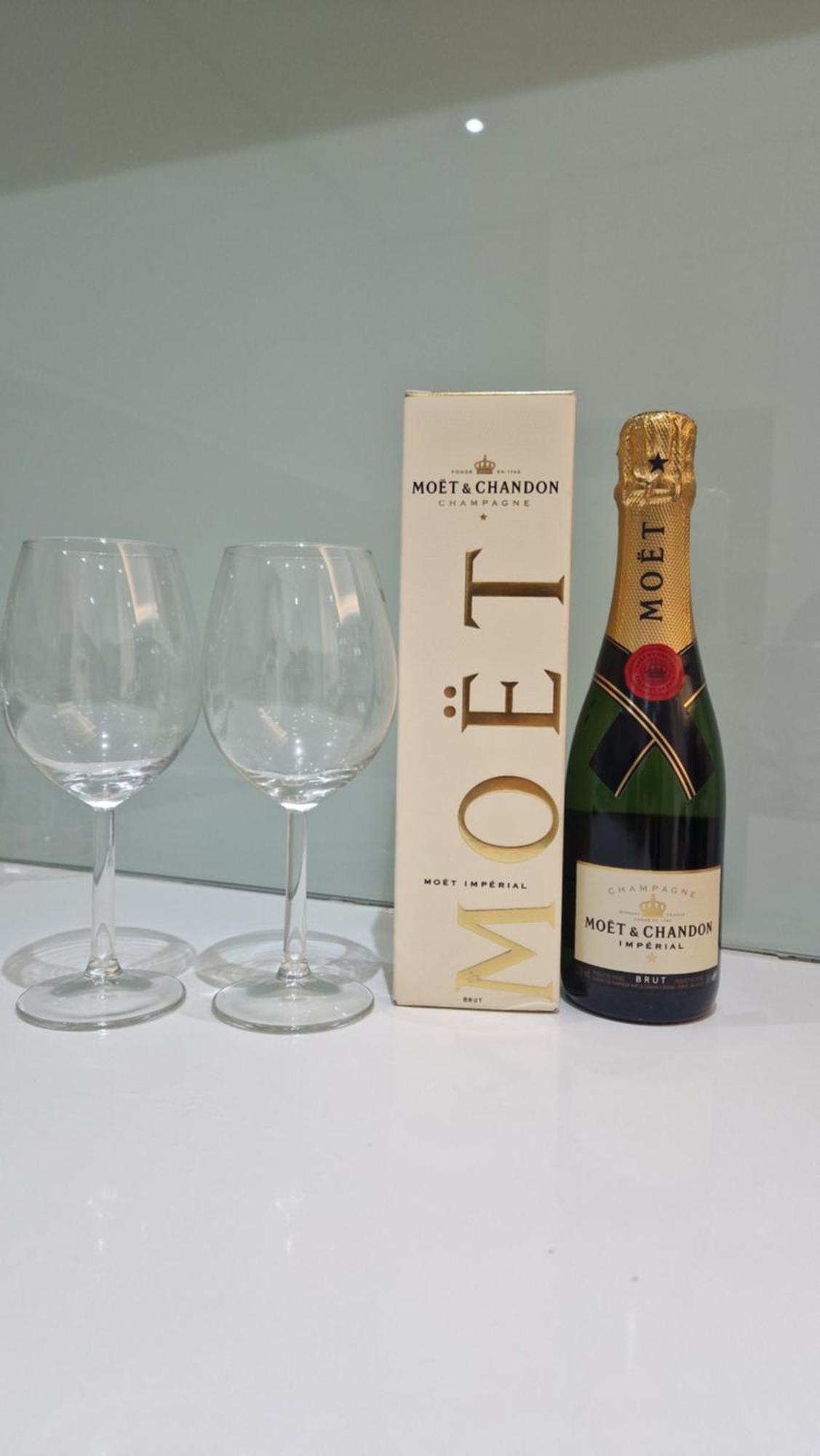Modern Luxury Entire Covent Garden Apartment Sleeps 5 600Sqft Apartment London