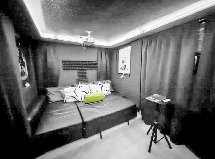 Ferienhaus 2bed Garden House W/hot Tub, Sauna & Cinema