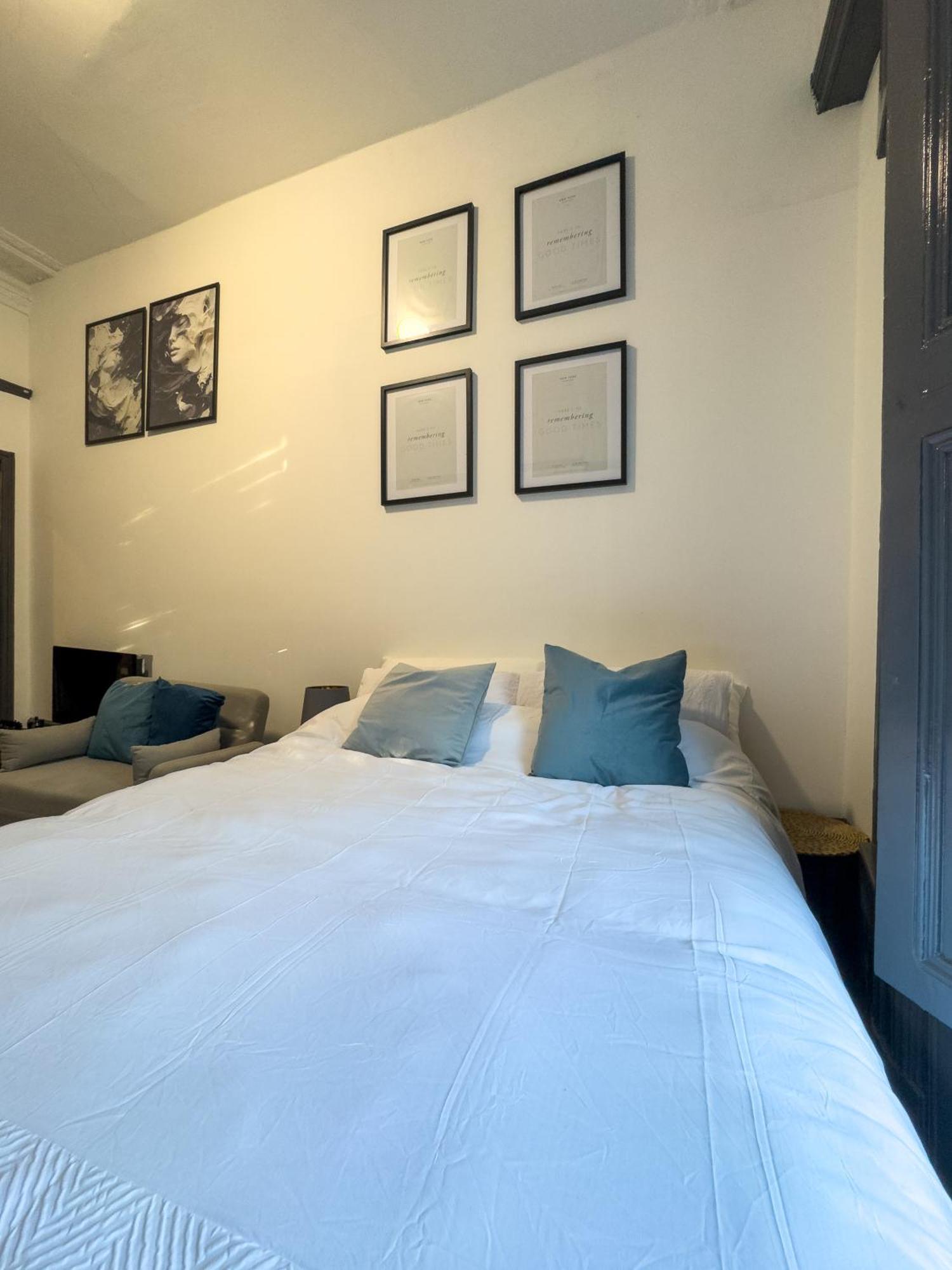 Apartment 3 Min From Station, Flat London
