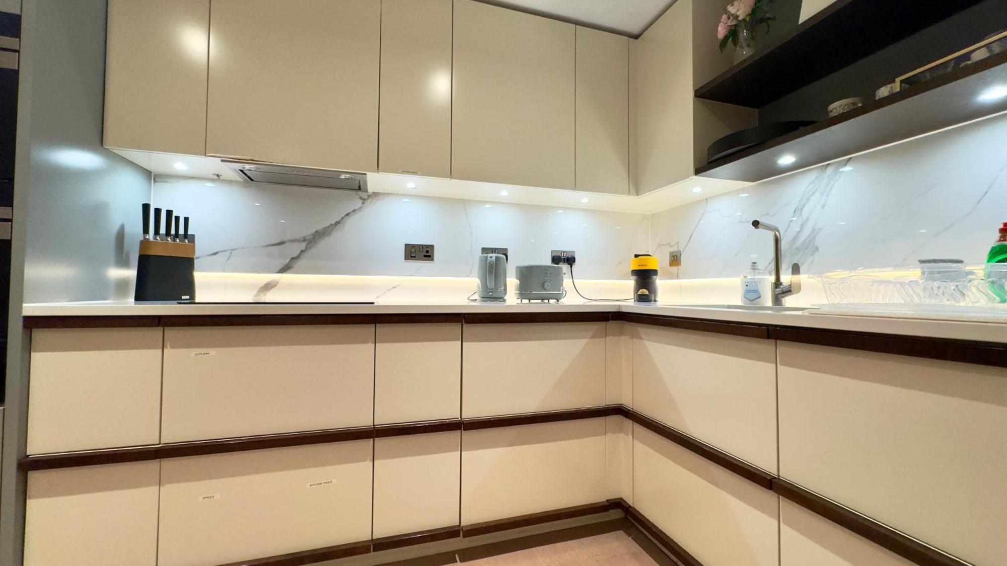 Luxury 2 Bedroom Edgware Road By Wild Apartment London